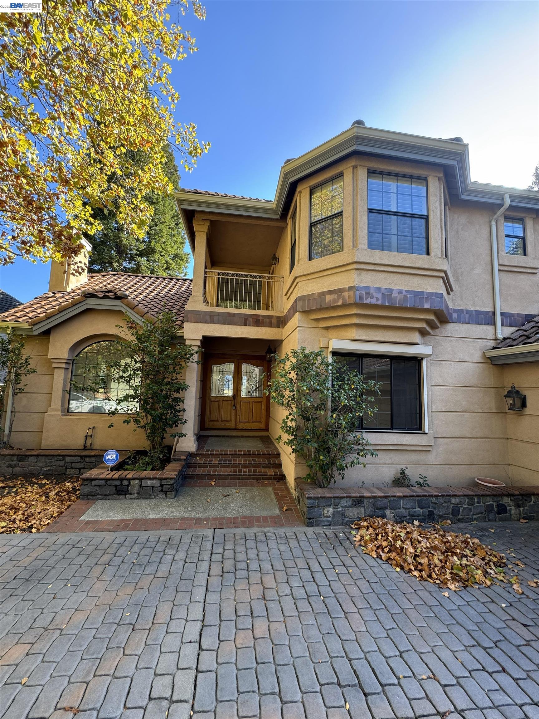 Detail Gallery Image 2 of 22 For 1295 Whispering Oaks Pl, Danville,  CA 94506 - 4 Beds | 3 Baths