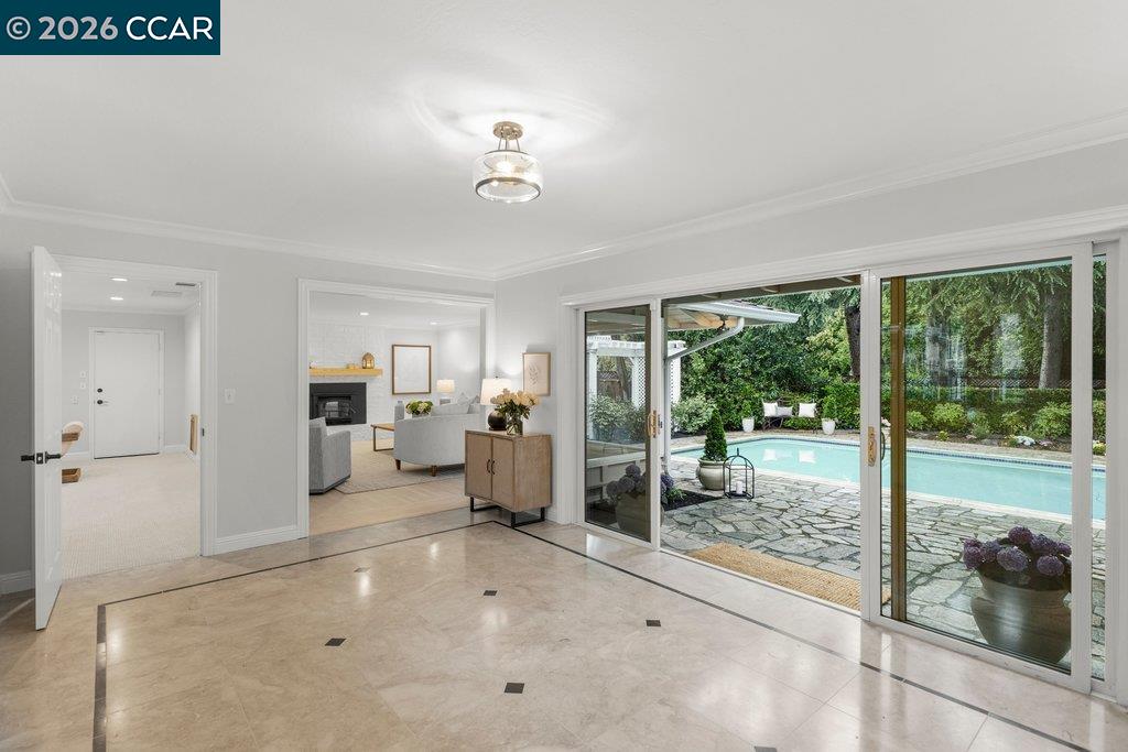 Detail Gallery Image 11 of 59 For 118 Alvern Court, Alamo,  CA 94507 - 4 Beds | 4 Baths