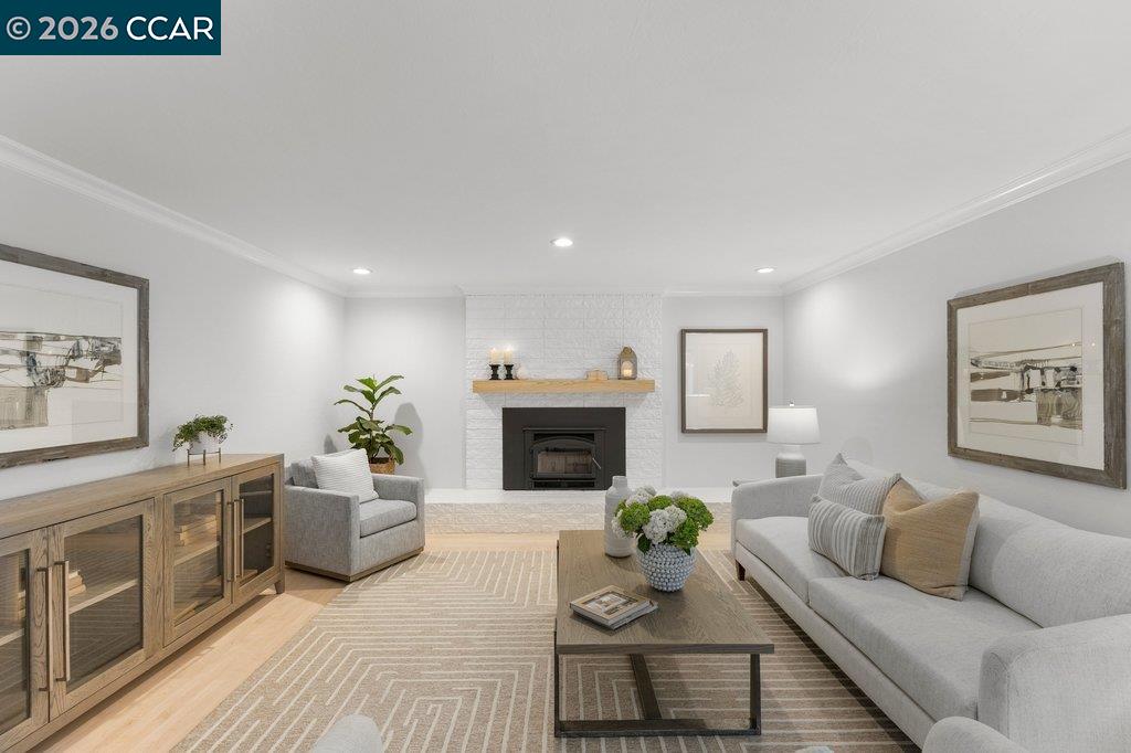 Detail Gallery Image 13 of 59 For 118 Alvern Court, Alamo,  CA 94507 - 4 Beds | 4 Baths