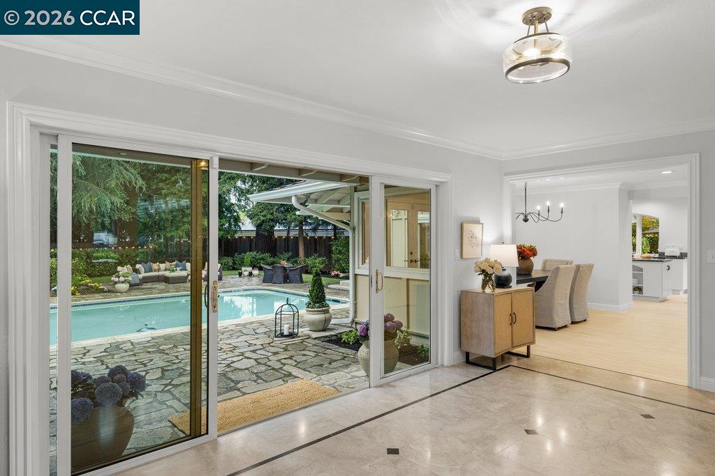 Detail Gallery Image 16 of 59 For 118 Alvern Court, Alamo,  CA 94507 - 4 Beds | 4 Baths