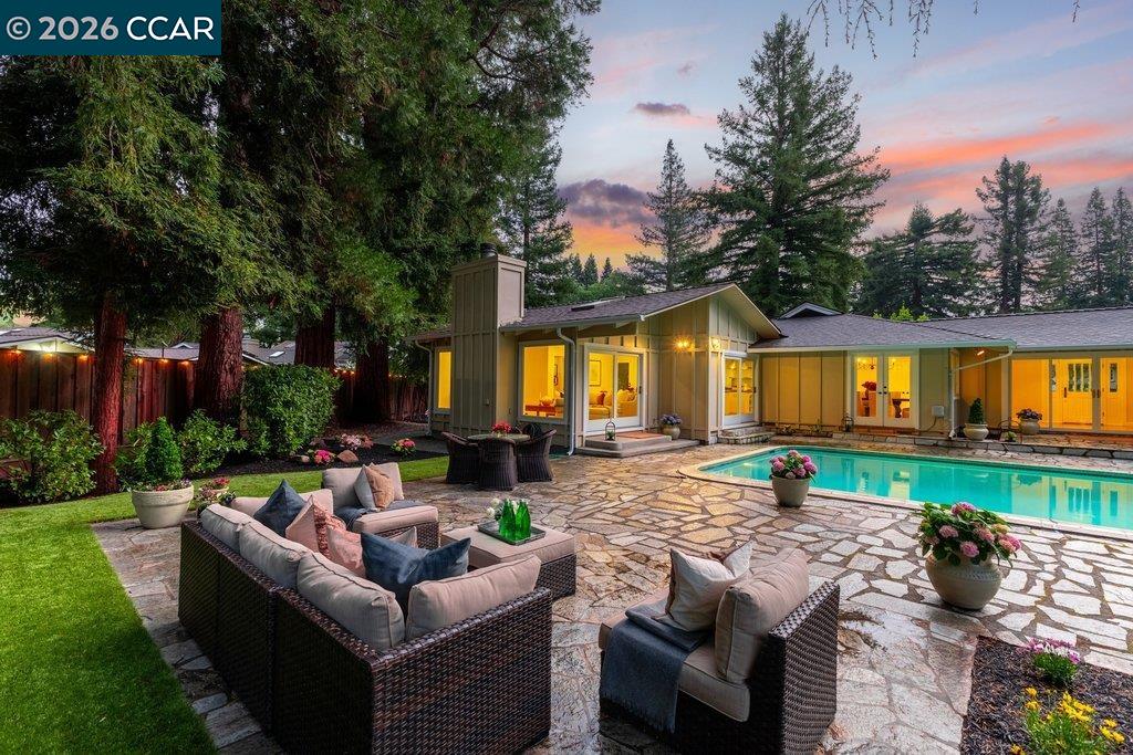 Detail Gallery Image 3 of 59 For 118 Alvern Court, Alamo,  CA 94507 - 4 Beds | 4 Baths