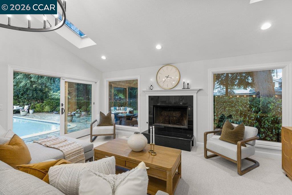 Detail Gallery Image 29 of 59 For 118 Alvern Court, Alamo,  CA 94507 - 4 Beds | 4 Baths