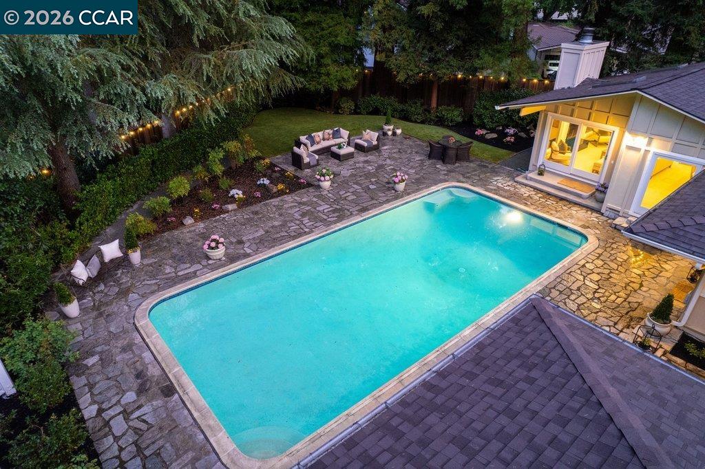 Detail Gallery Image 4 of 59 For 118 Alvern Court, Alamo,  CA 94507 - 4 Beds | 4 Baths