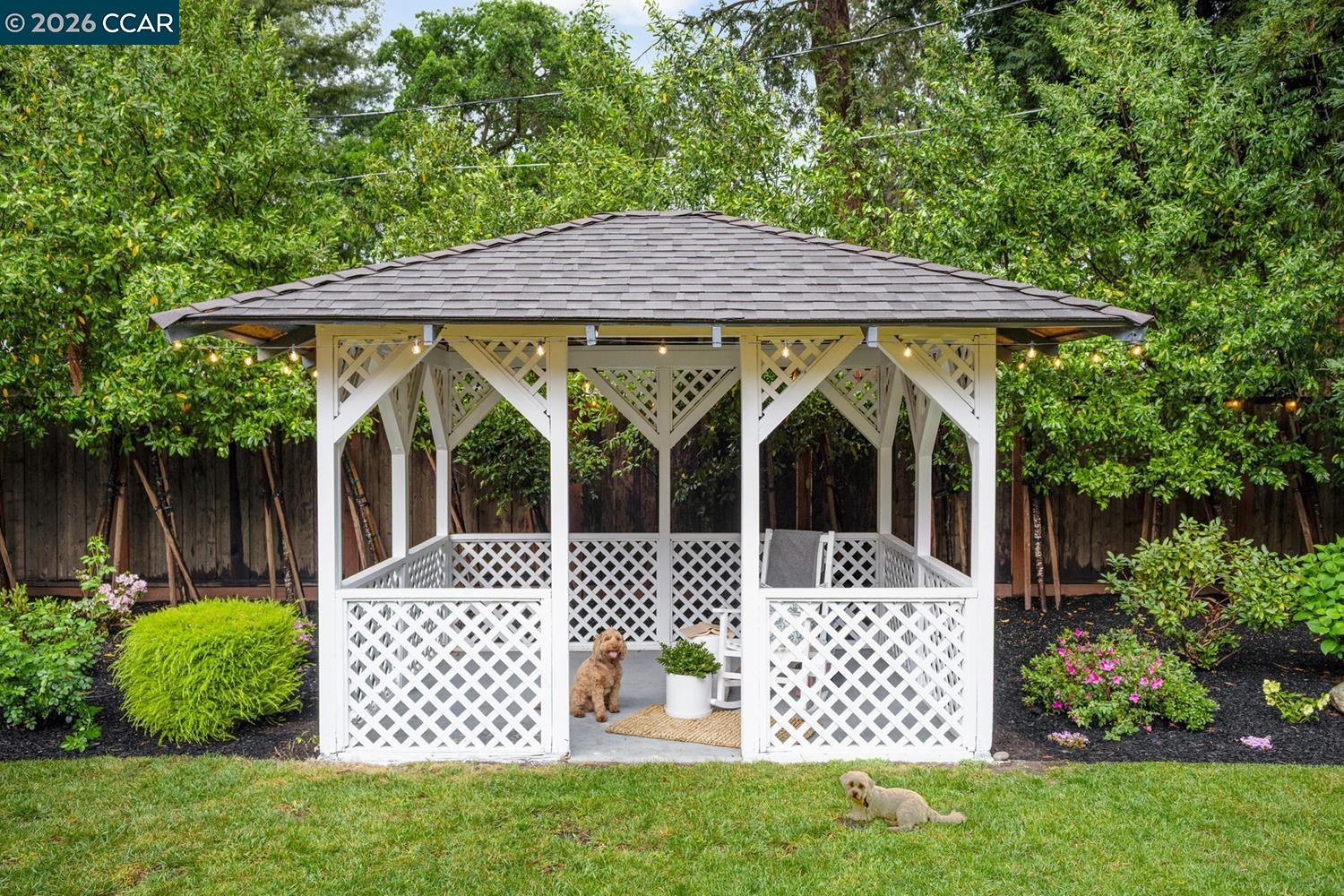 Detail Gallery Image 6 of 59 For 118 Alvern Court, Alamo,  CA 94507 - 4 Beds | 4 Baths