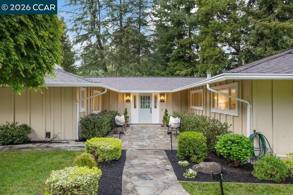 Detail Gallery Image 7 of 59 For 118 Alvern Court, Alamo,  CA 94507 - 4 Beds | 4 Baths