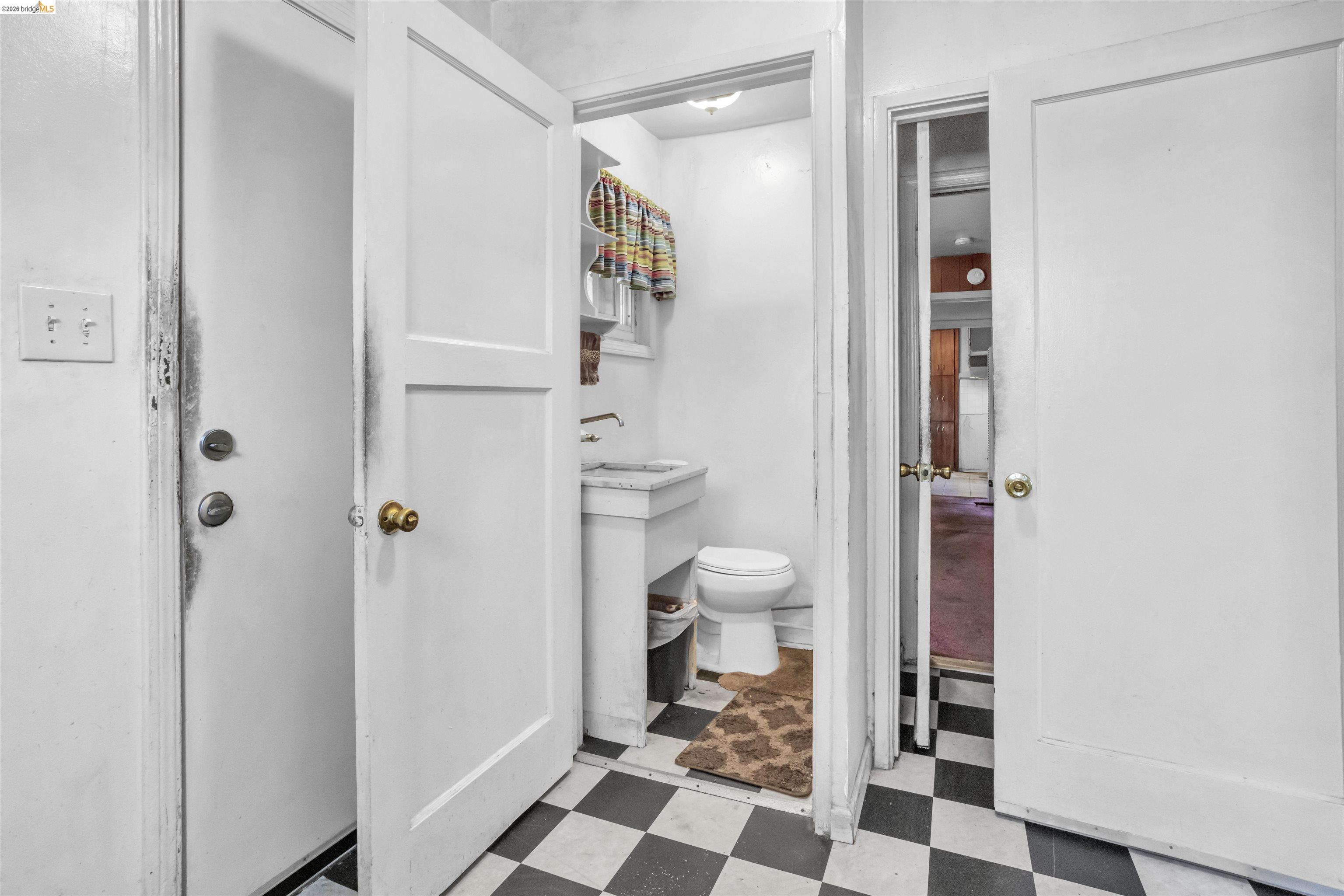 Detail Gallery Image 15 of 29 For 142 S 42nd Street, Richmond,  CA 94804 - 3 Beds | 1/1 Baths