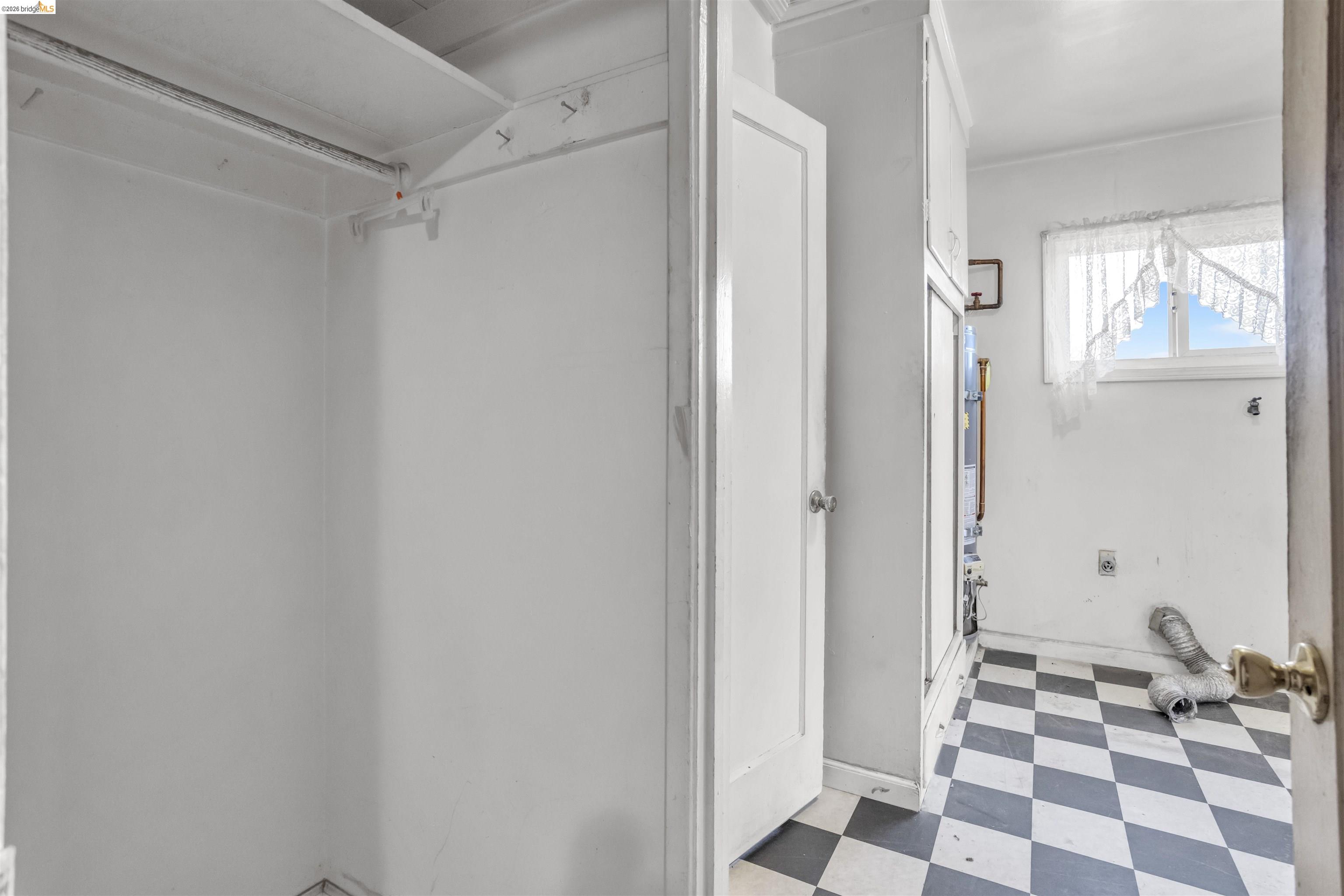 Detail Gallery Image 16 of 29 For 142 S 42nd Street, Richmond,  CA 94804 - 3 Beds | 1/1 Baths