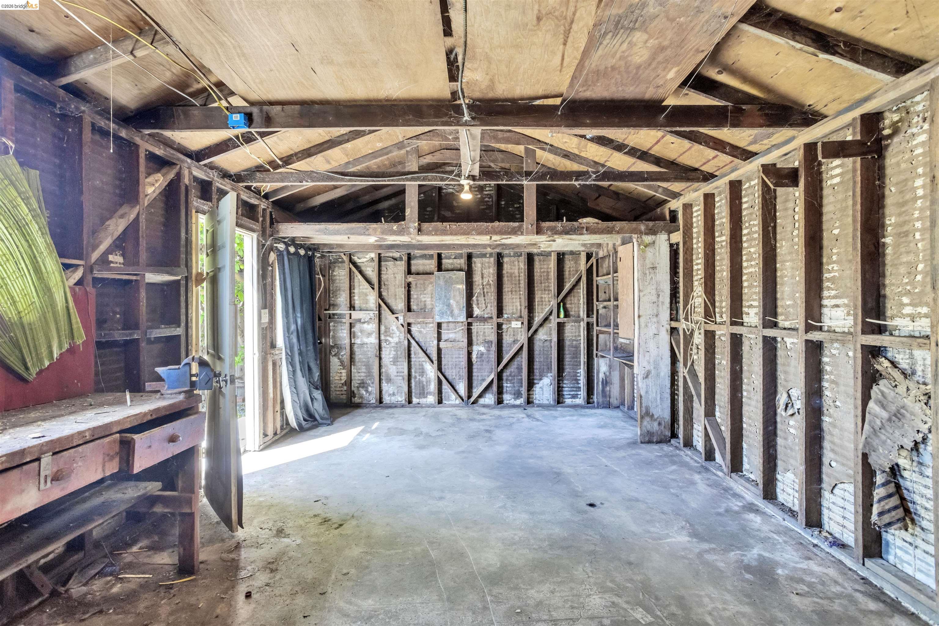 Detail Gallery Image 22 of 29 For 142 S 42nd Street, Richmond,  CA 94804 - 3 Beds | 1/1 Baths