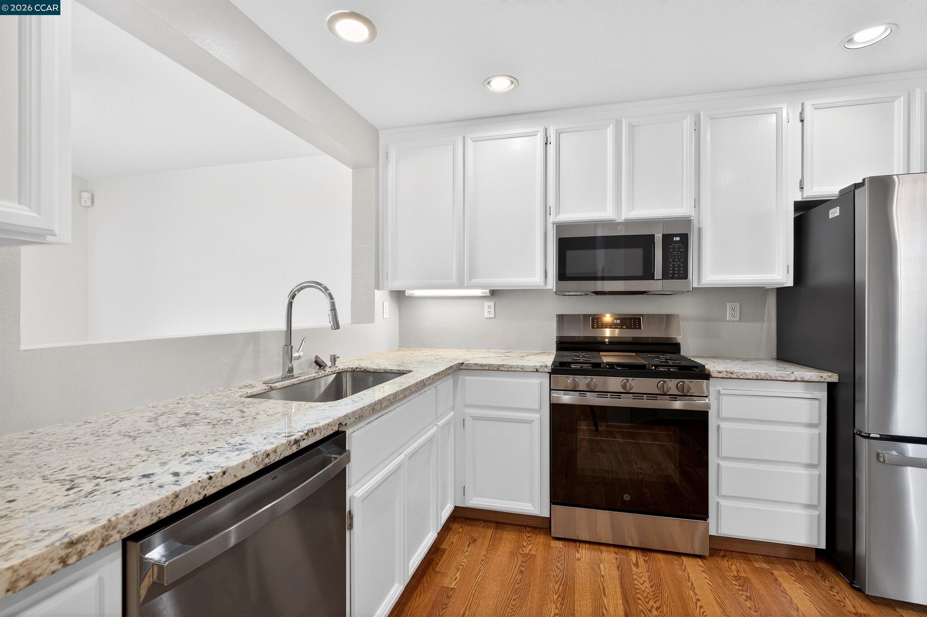 Detail Gallery Image 13 of 28 For 1758 Nandina Ct, Antioch,  CA 94531 - 3 Beds | 2/1 Baths