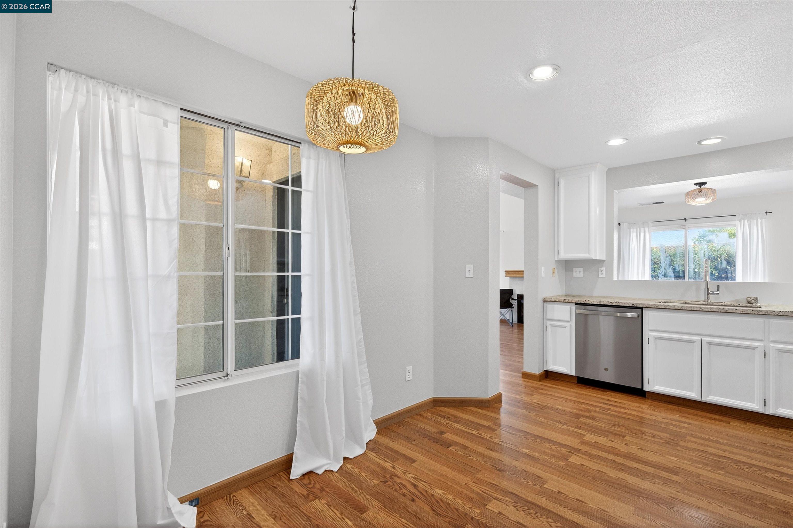 Detail Gallery Image 15 of 28 For 1758 Nandina Ct, Antioch,  CA 94531 - 3 Beds | 2/1 Baths