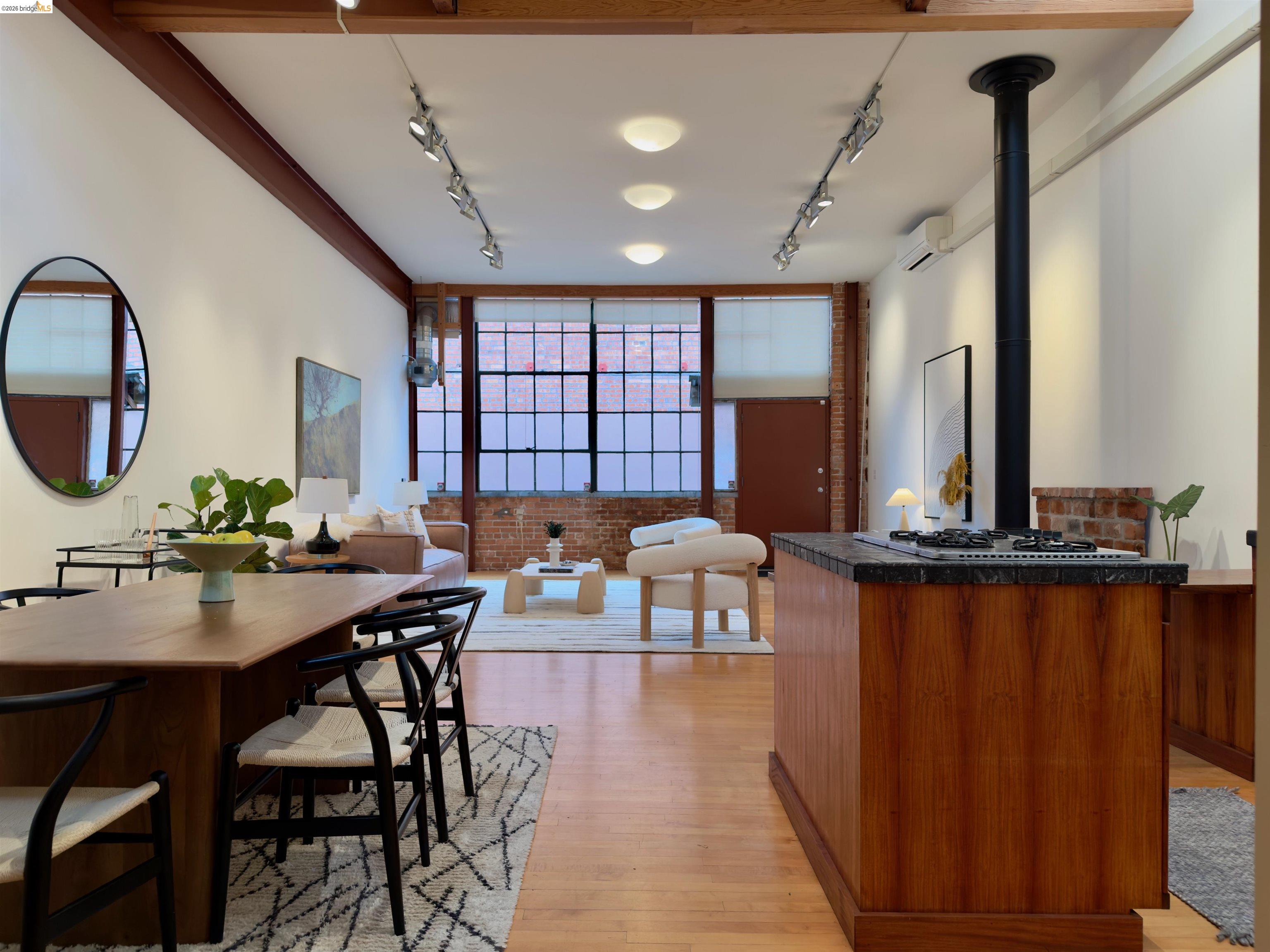 Front Image Thumbnail for EB41129318