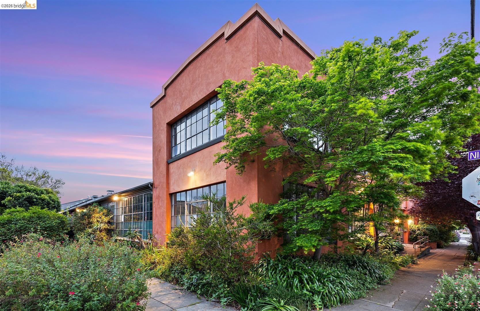 Condos, Lofts and Townhomes for Sale in East Bay Lofts