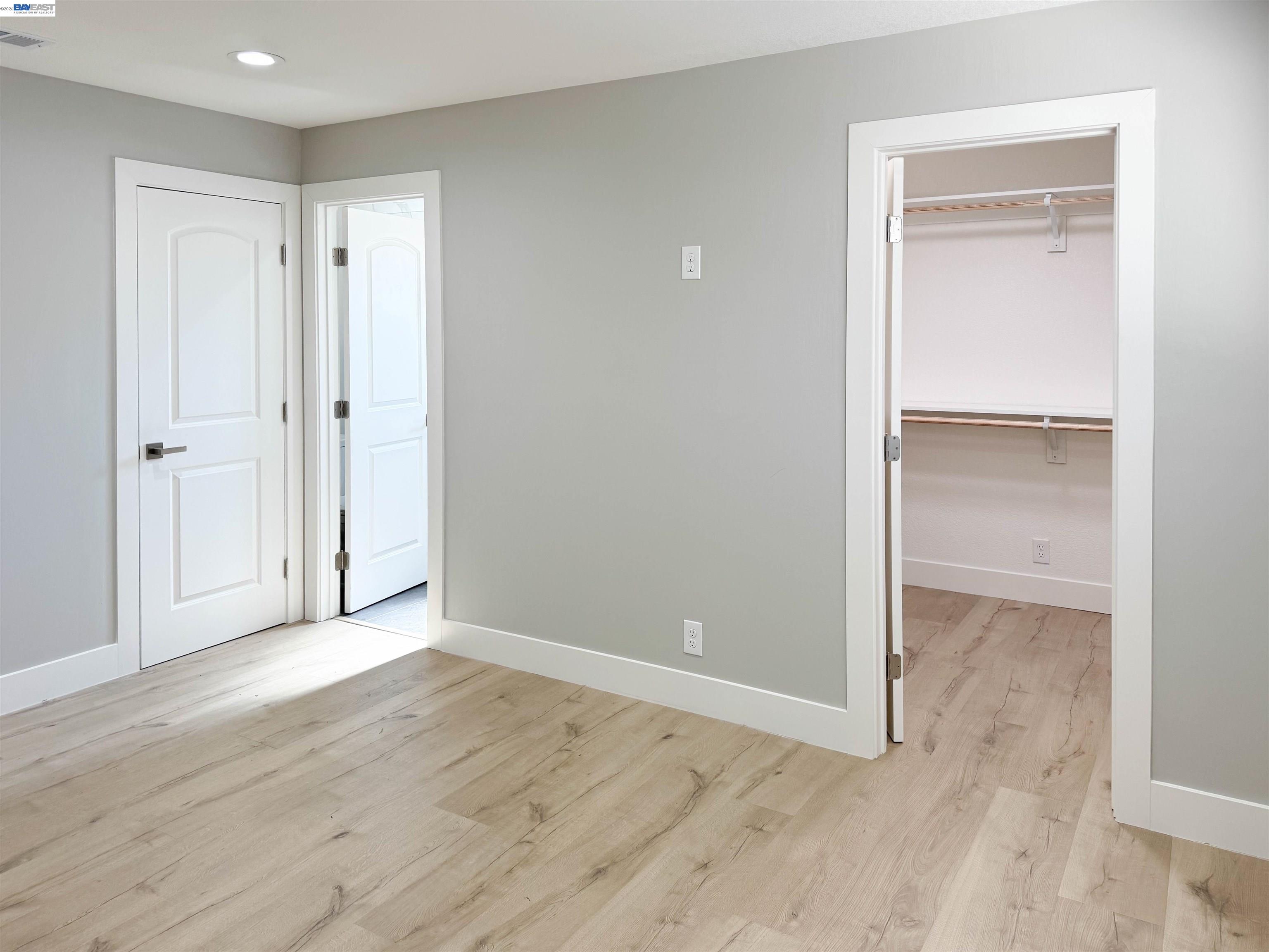 Detail Gallery Image 14 of 20 For 2071 Seacliff, Milpitas,  CA 95035 - 4 Beds | 2 Baths