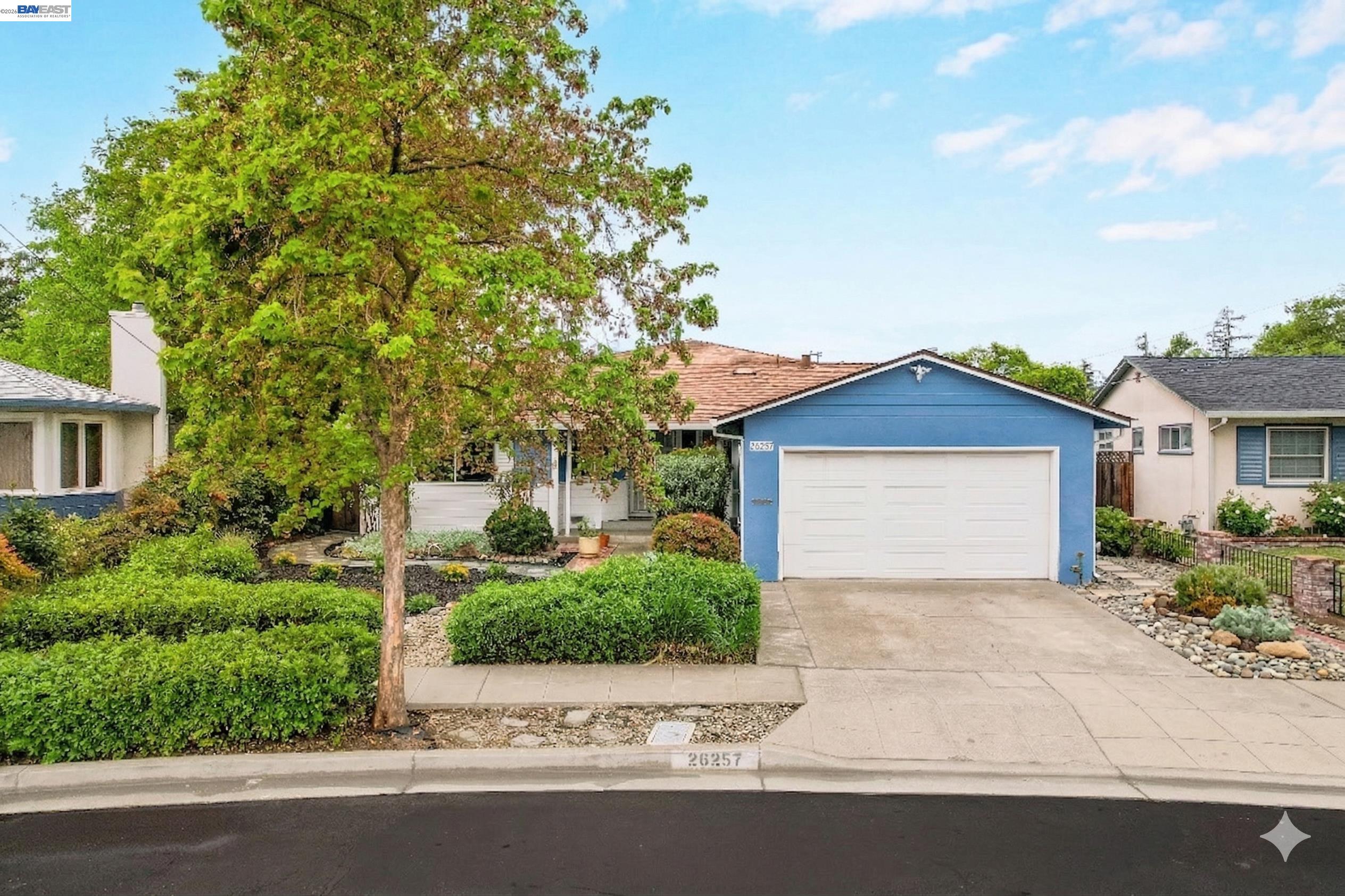 Detail Gallery Image 2 of 54 For 26257 Coleman Ave, Hayward,  CA 94544 - 3 Beds | 2 Baths