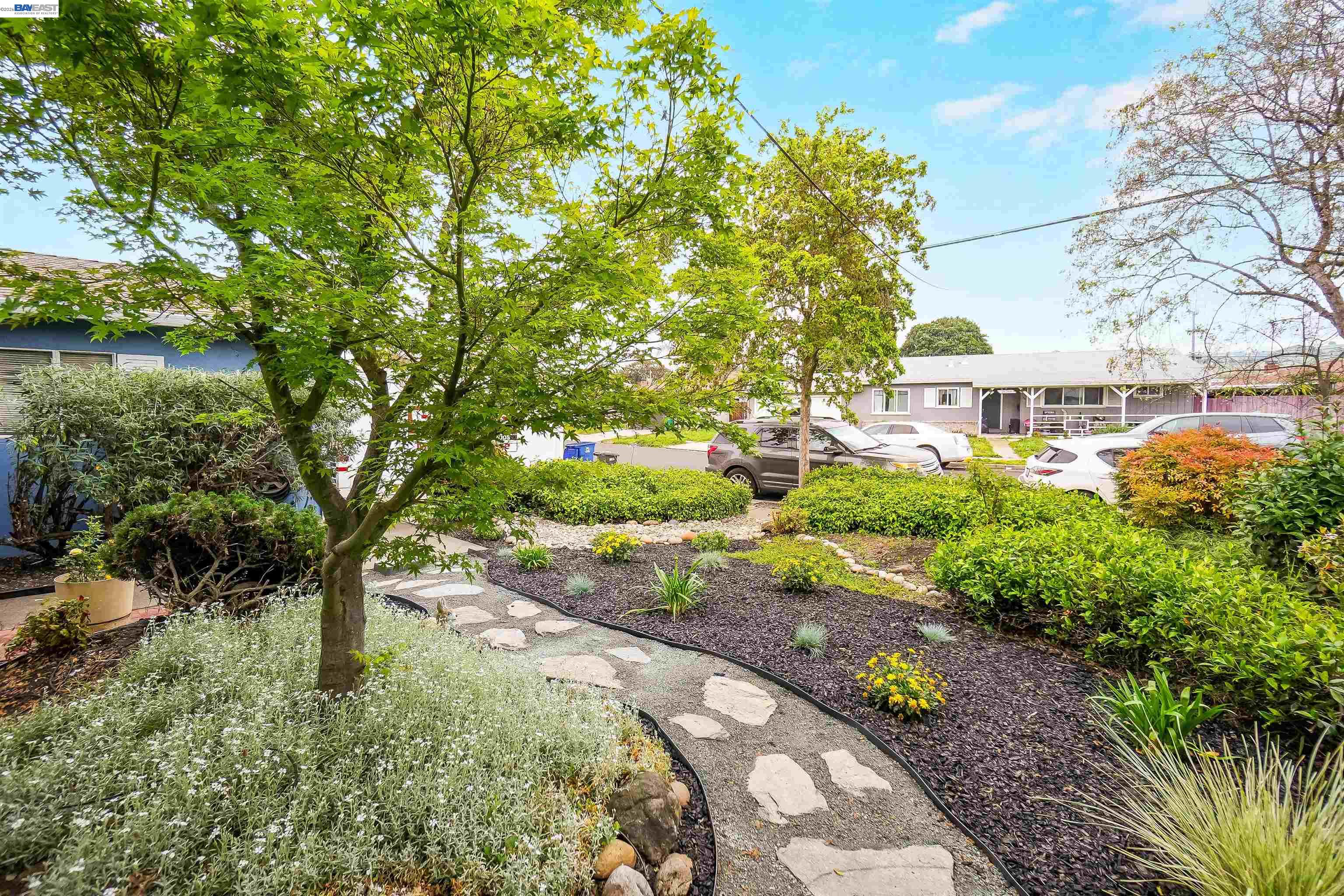 Detail Gallery Image 5 of 54 For 26257 Coleman Ave, Hayward,  CA 94544 - 3 Beds | 2 Baths