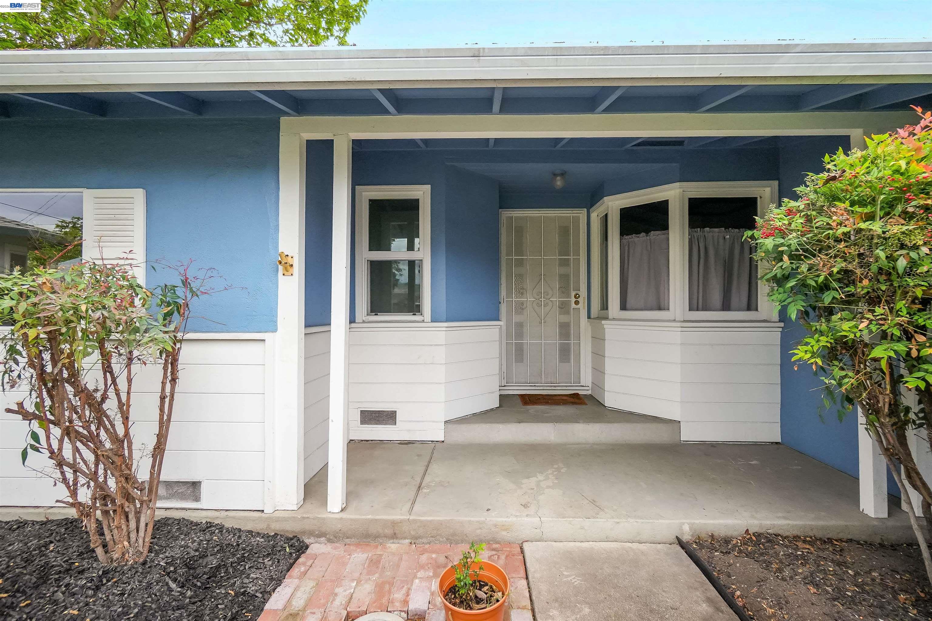 Detail Gallery Image 6 of 54 For 26257 Coleman Ave, Hayward,  CA 94544 - 3 Beds | 2 Baths