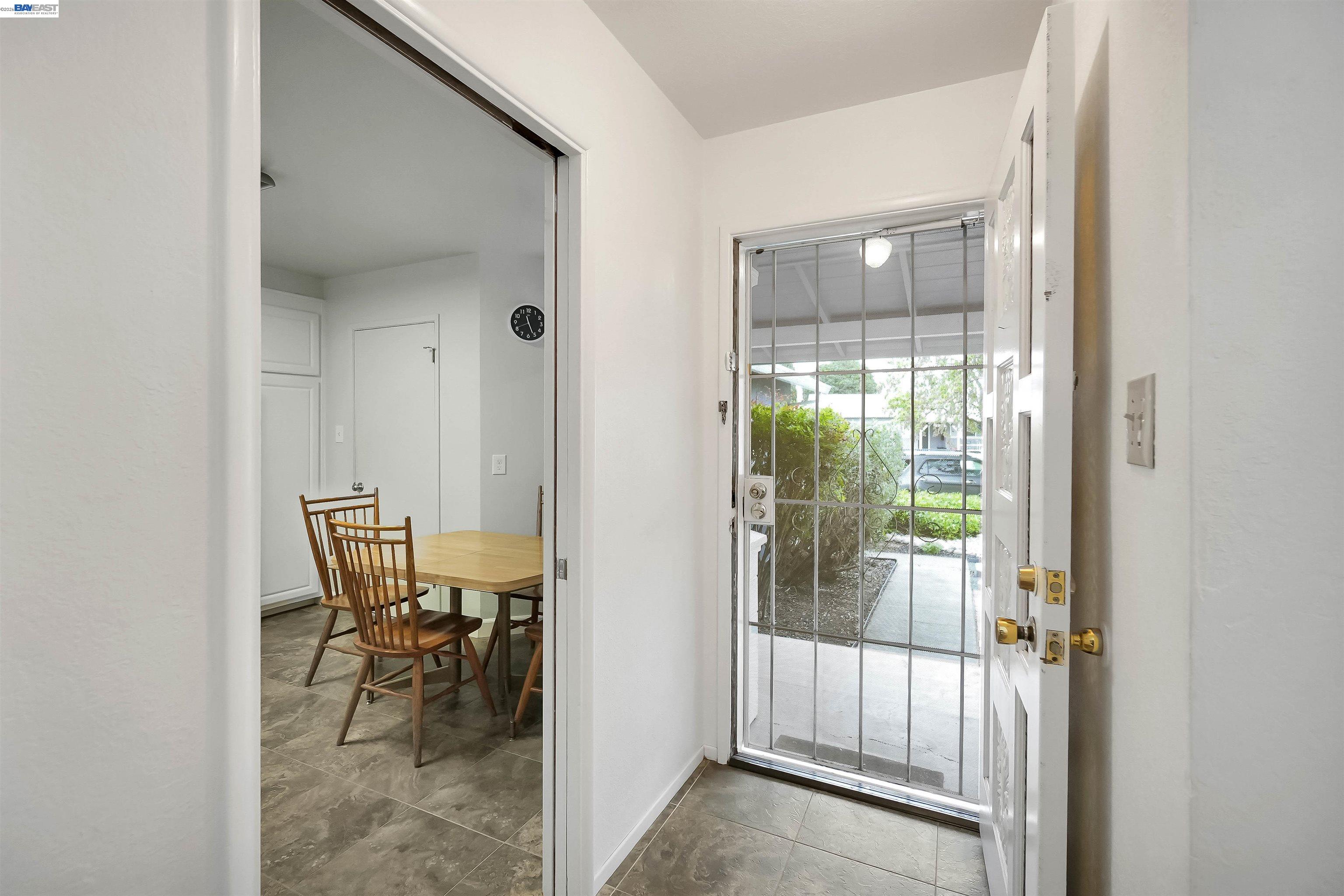 Detail Gallery Image 10 of 54 For 26257 Coleman Ave, Hayward,  CA 94544 - 3 Beds | 2 Baths