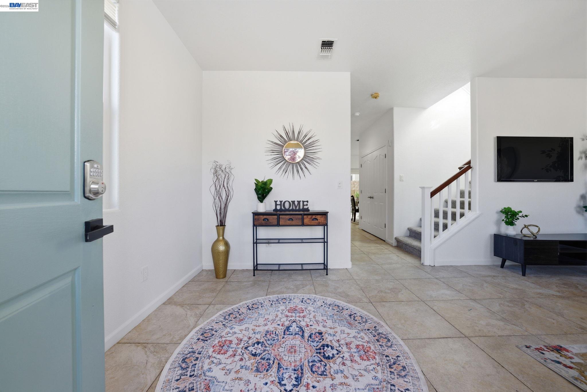 Detail Gallery Image 5 of 58 For 4118 Adriatic Sea Way, Sacramento,  CA 95834 - 3 Beds | 2/1 Baths