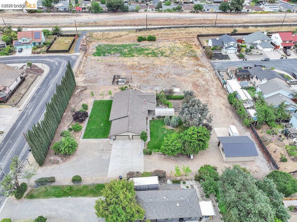 Detail Gallery Image 3 of 36 For 4190 Brown Rd, Oakley,  CA 94561 - 4 Beds | 2/1 Baths