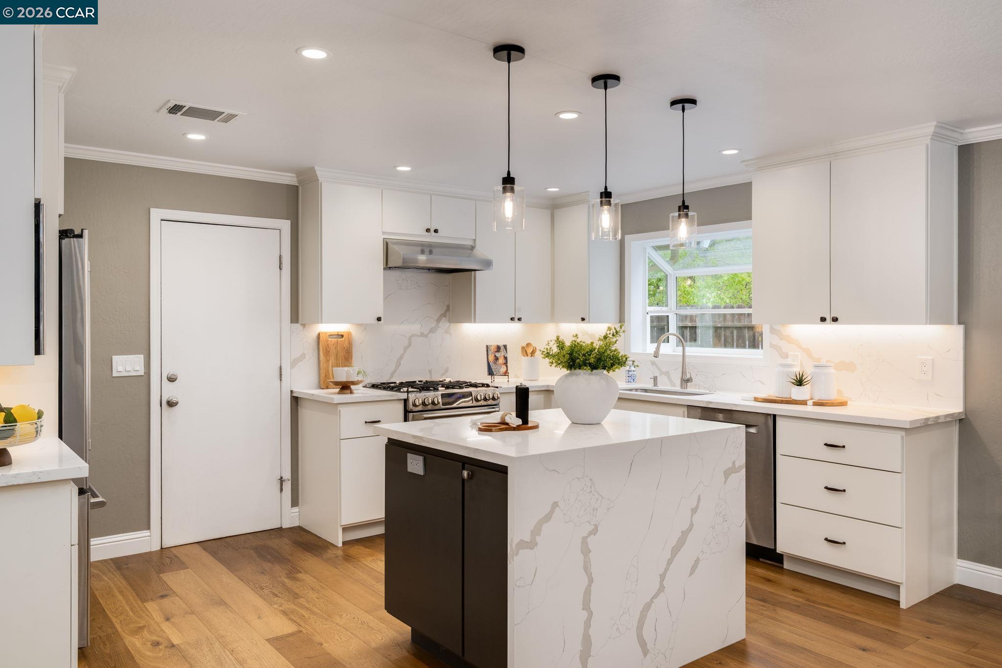 Detail Gallery Image 13 of 58 For 206 Dayton Court, San Ramon,  CA 94583 - 4 Beds | 2 Baths