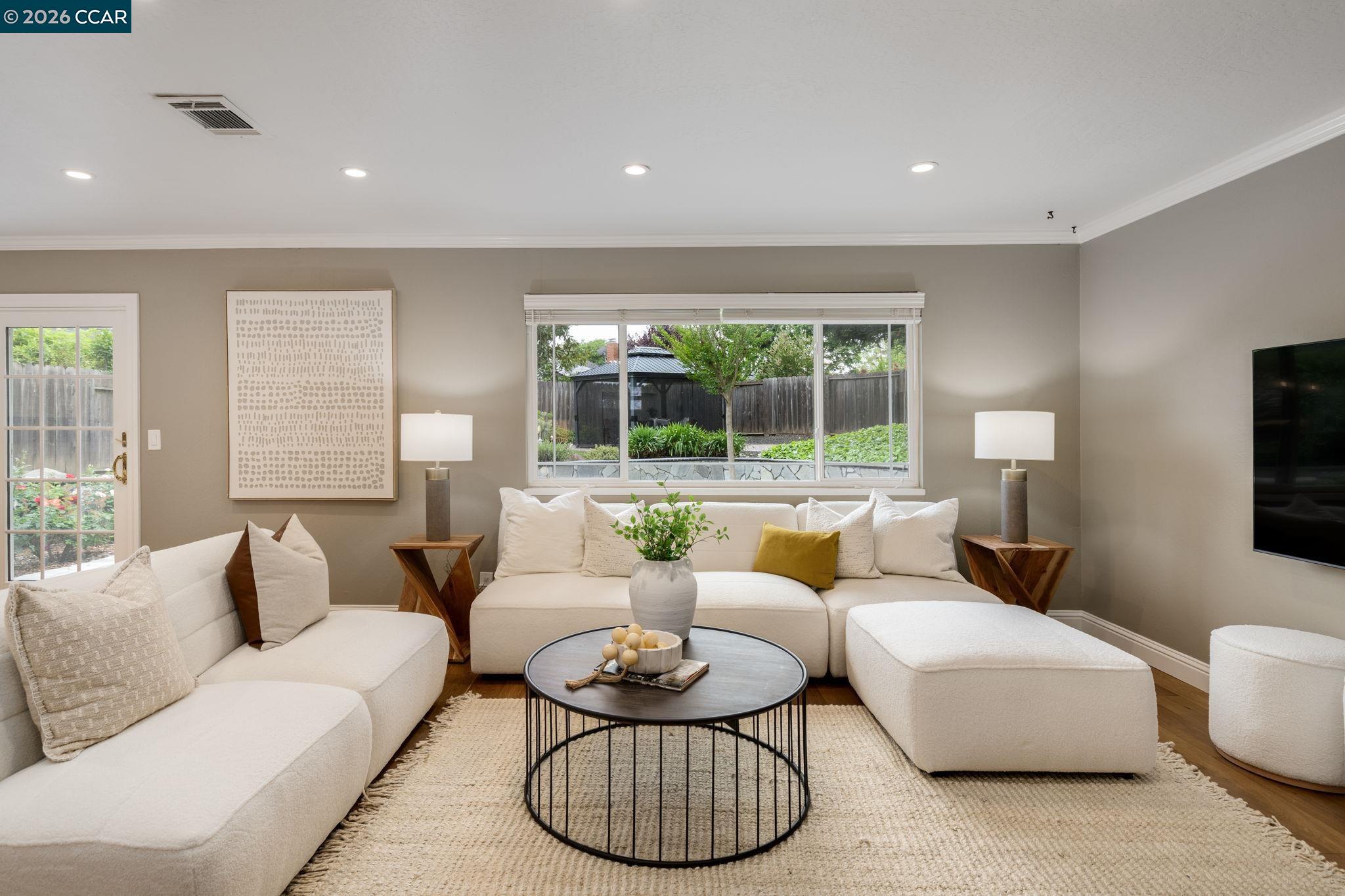 Detail Gallery Image 5 of 58 For 206 Dayton Court, San Ramon,  CA 94583 - 4 Beds | 2 Baths