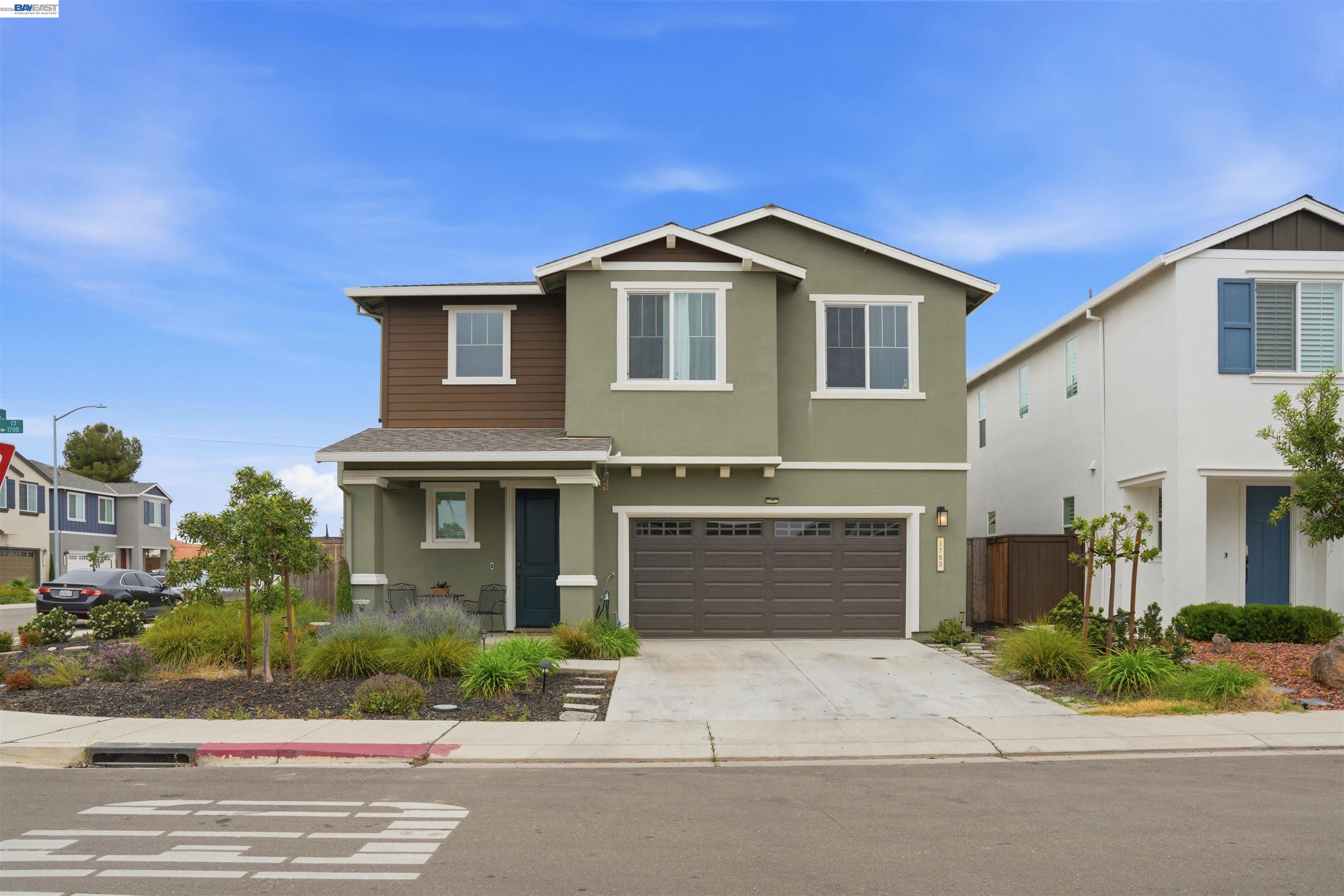 Detail Gallery Image 1 of 30 For 1785 Flaxen Ct, Manteca,  CA 95337 - 3 Beds | 2/1 Baths