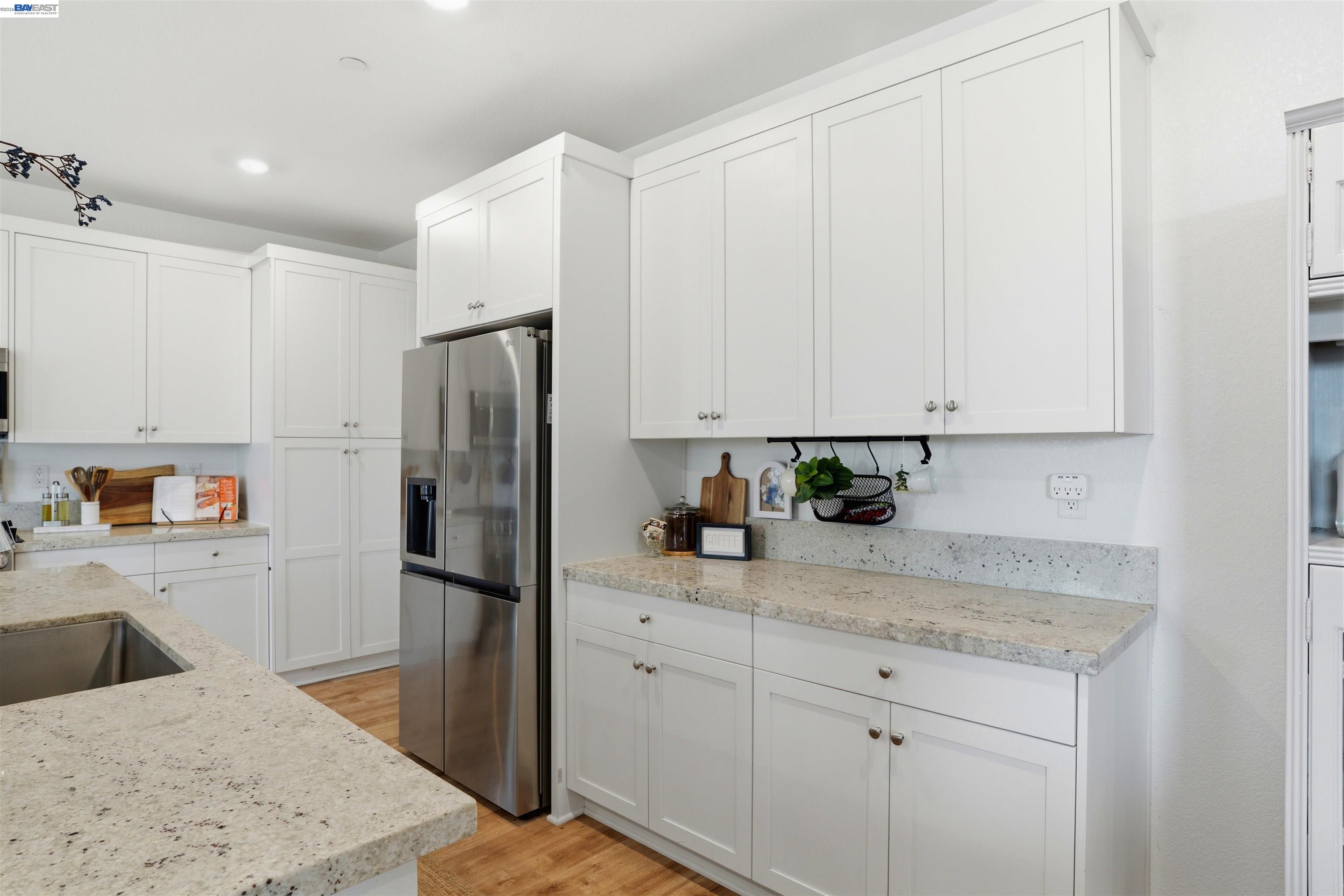 Detail Gallery Image 8 of 30 For 1785 Flaxen Ct, Manteca,  CA 95337 - 3 Beds | 2/1 Baths