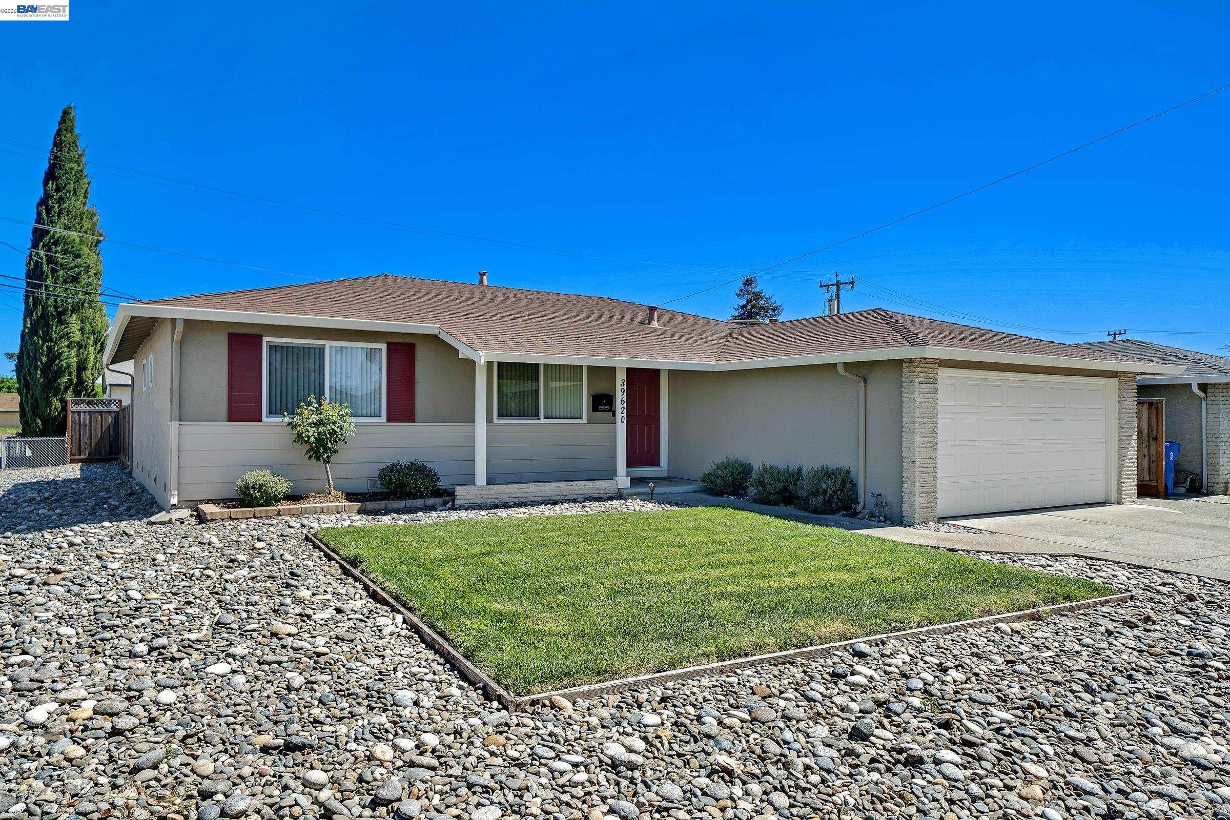 Sharp, Clean & Ready. . . Original owners have poured lots of tender loving care into this home... First time on the marekt since new. Walking distance to schools & shopping. Four bedrooms, two baths, dual pane windows. Lots of new laminate flooring, baseboards and professionally painted inside. Walking distance to schools & shopping. Located in the heart of Fremont. Close to all  3 International Airports, BART, Stanford, UC Berkeley, CalState EastBay and thousands of high paying high tech Jobs! Don't delay, this one should go quickly.