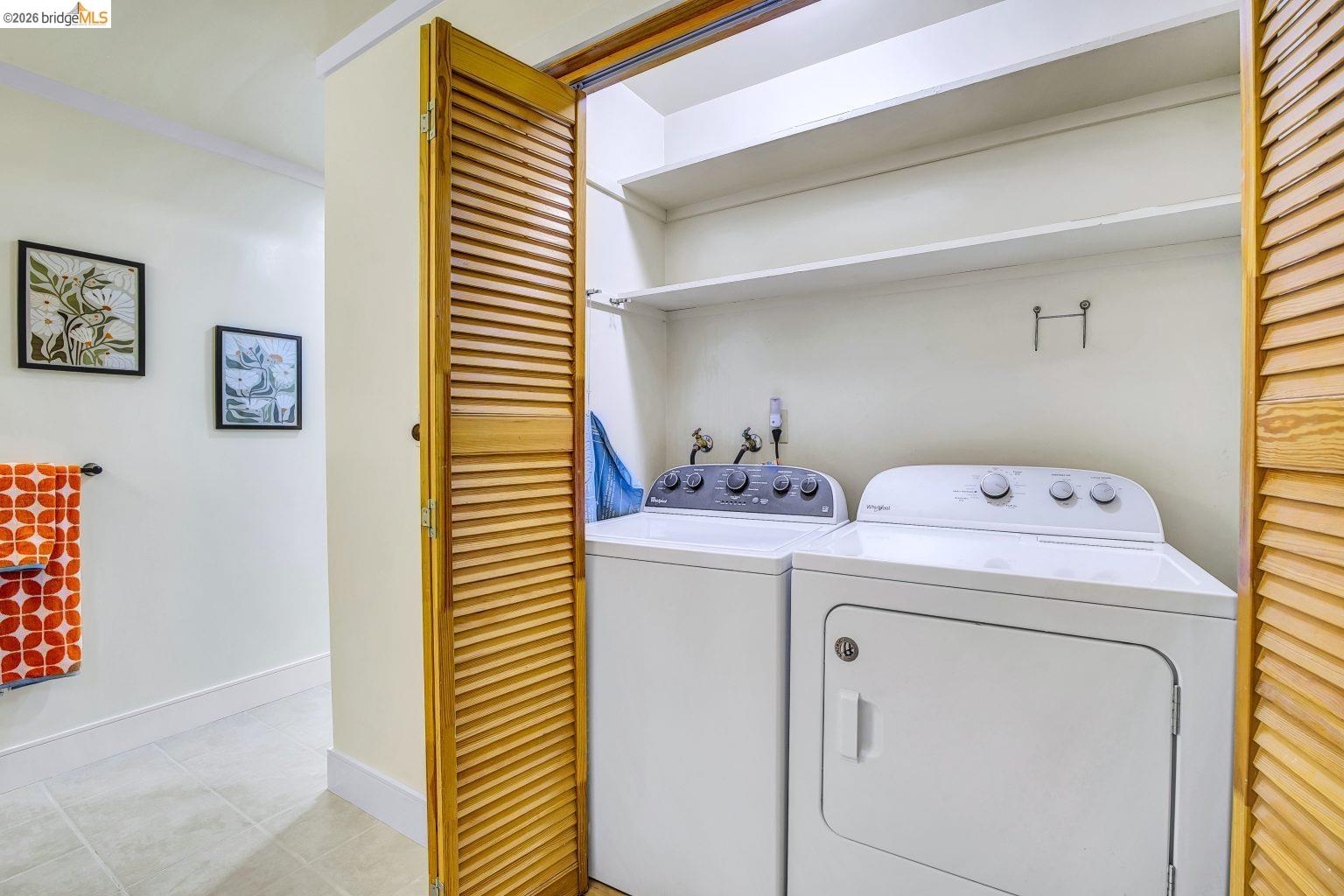 Detail Gallery Image 17 of 38 For 6635 Banning Dr, Oakland,  CA 94611 - 2 Beds | 1/1 Baths