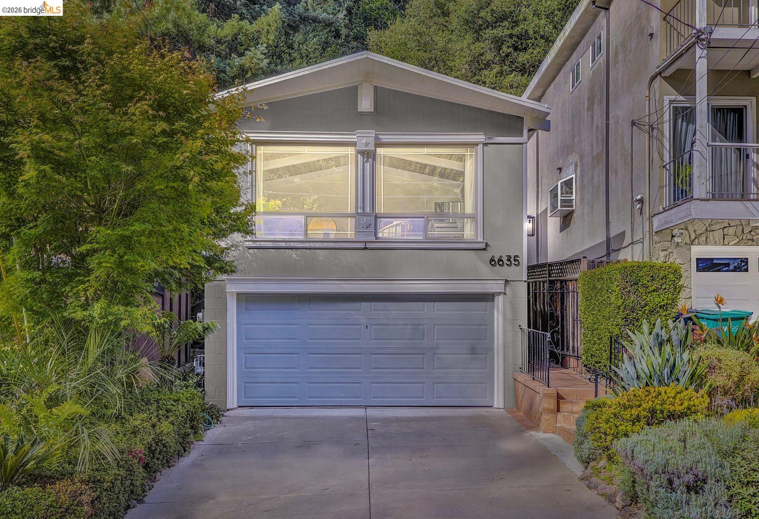 Detail Gallery Image 35 of 38 For 6635 Banning Dr, Oakland,  CA 94611 - 2 Beds | 1/1 Baths