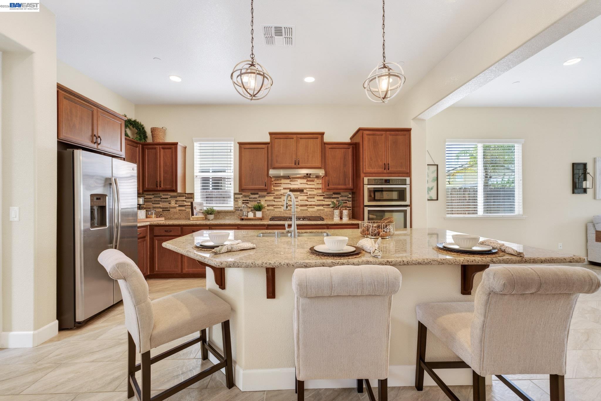 Detail Gallery Image 21 of 50 For 1973 Carogold Ln, Manteca,  CA 95337 - 4 Beds | 3/1 Baths