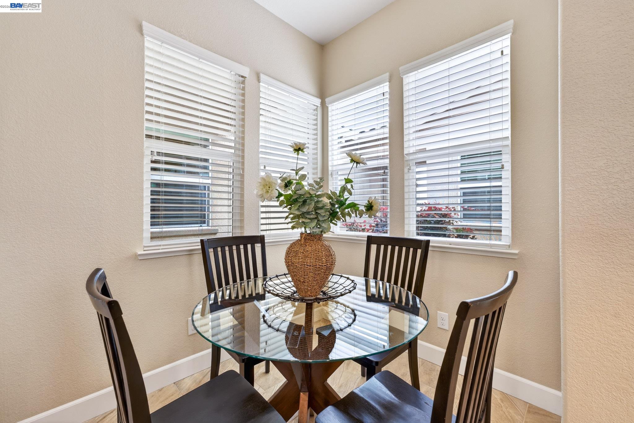 Detail Gallery Image 22 of 50 For 1973 Carogold Ln, Manteca,  CA 95337 - 4 Beds | 3/1 Baths