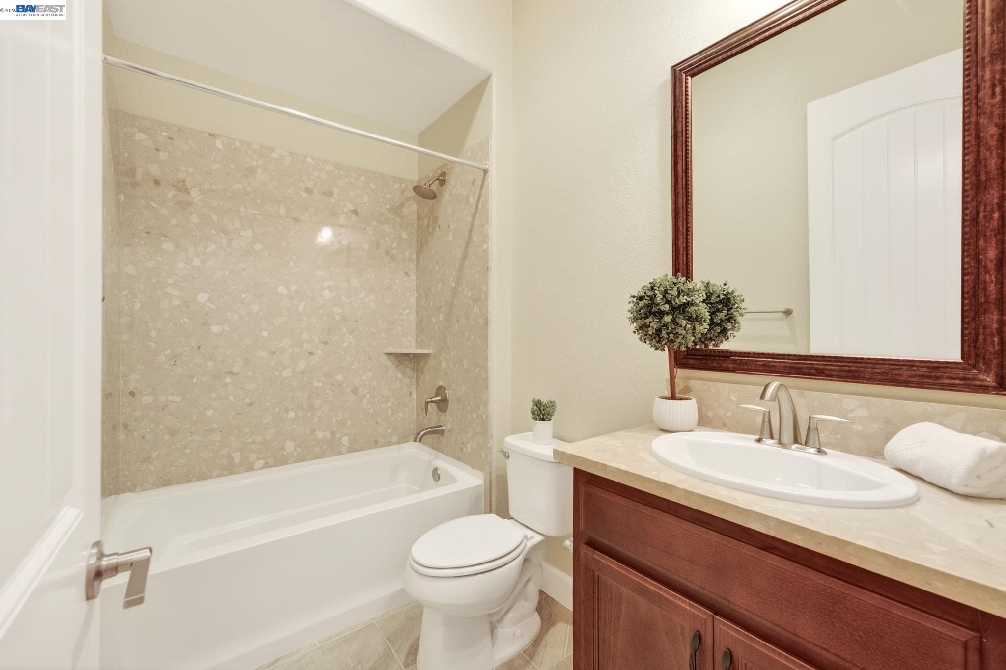 Detail Gallery Image 42 of 50 For 1973 Carogold Ln, Manteca,  CA 95337 - 4 Beds | 3/1 Baths