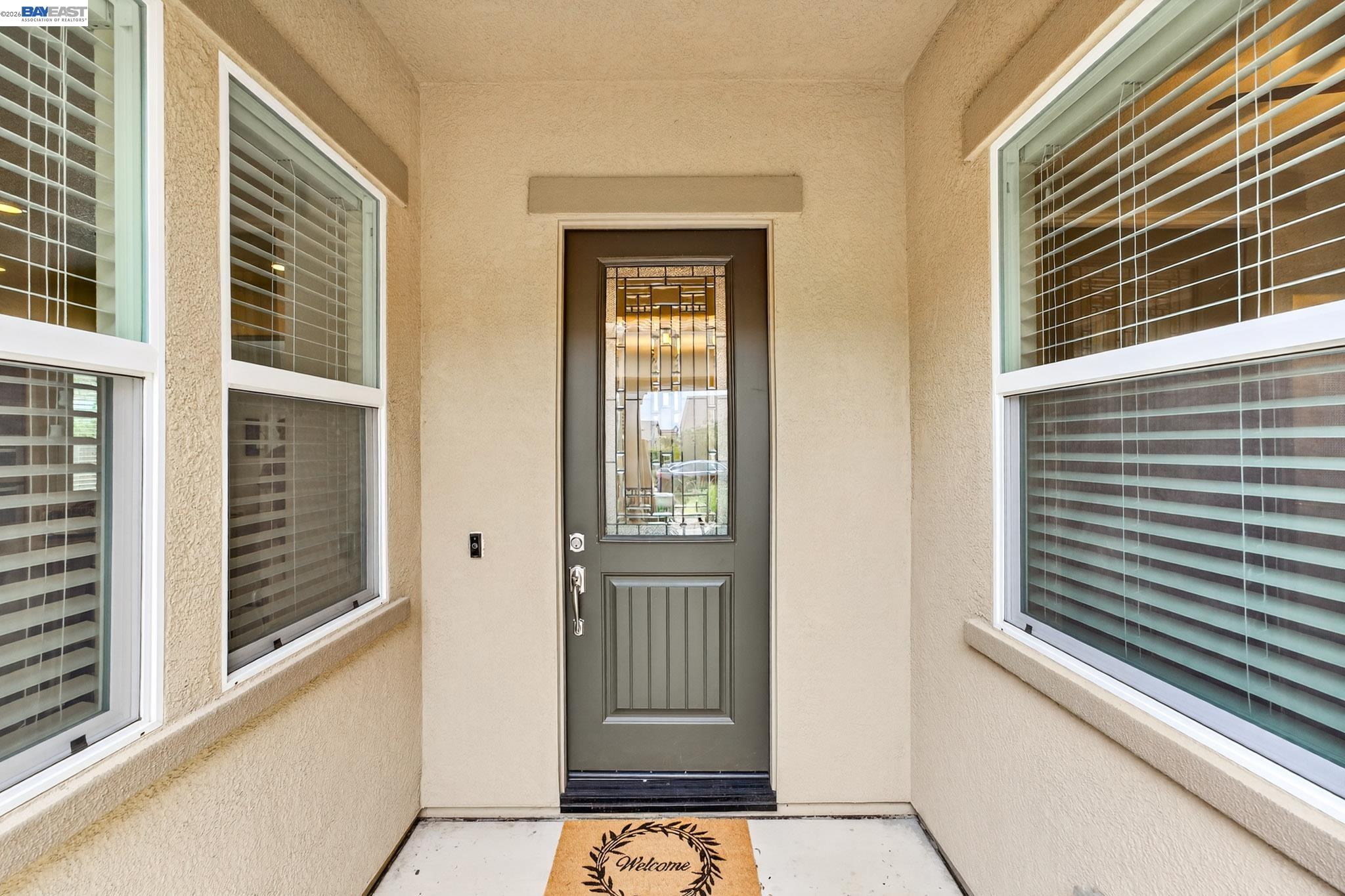 Detail Gallery Image 7 of 50 For 1973 Carogold Ln, Manteca,  CA 95337 - 4 Beds | 3/1 Baths