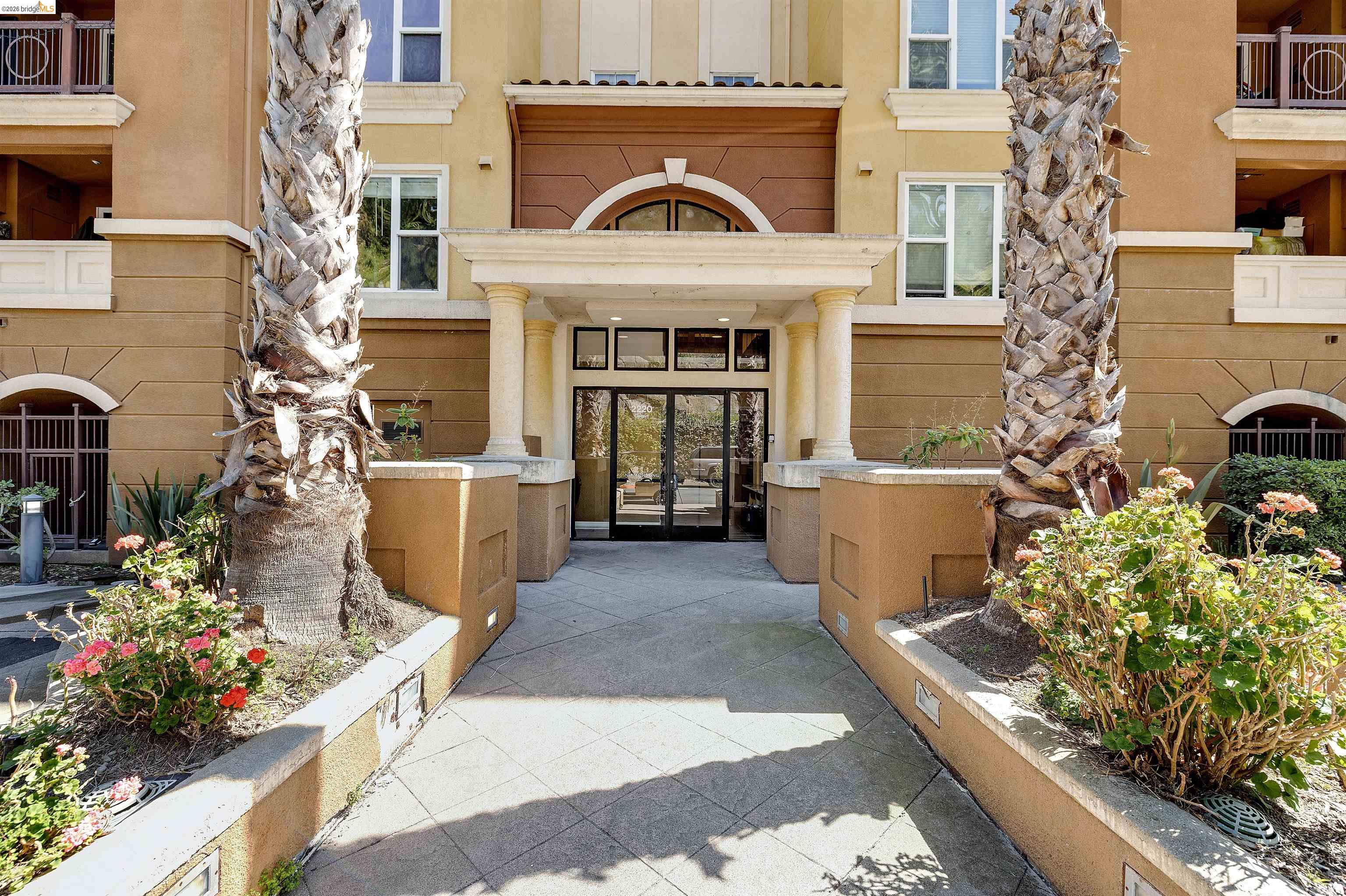Detail Gallery Image 2 of 25 For 2220 Gellert Blvd #4303,  South San Francisco,  CA 94080 - 2 Beds | 2 Baths