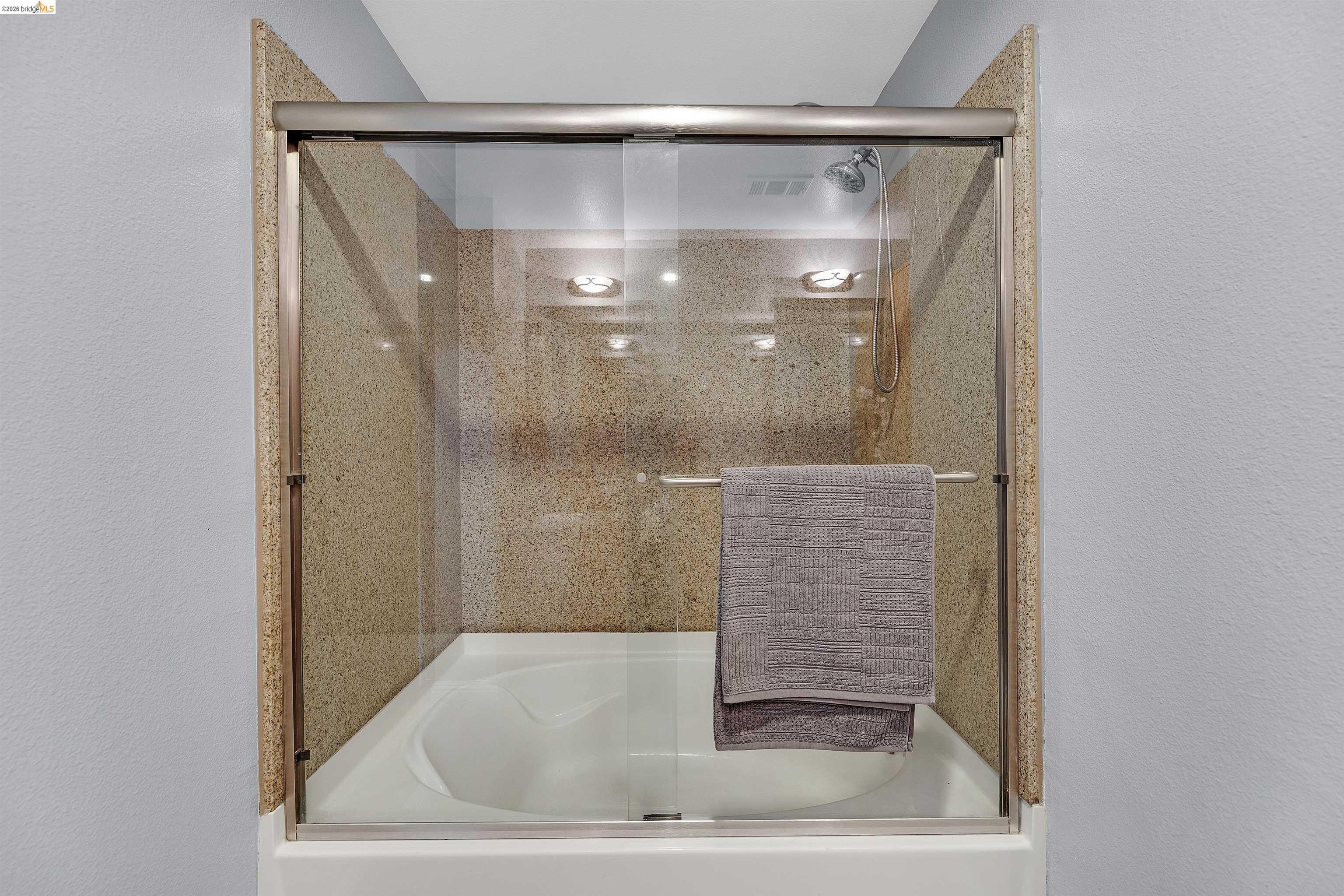 Detail Gallery Image 15 of 25 For 2220 Gellert Blvd #4303,  South San Francisco,  CA 94080 - 2 Beds | 2 Baths