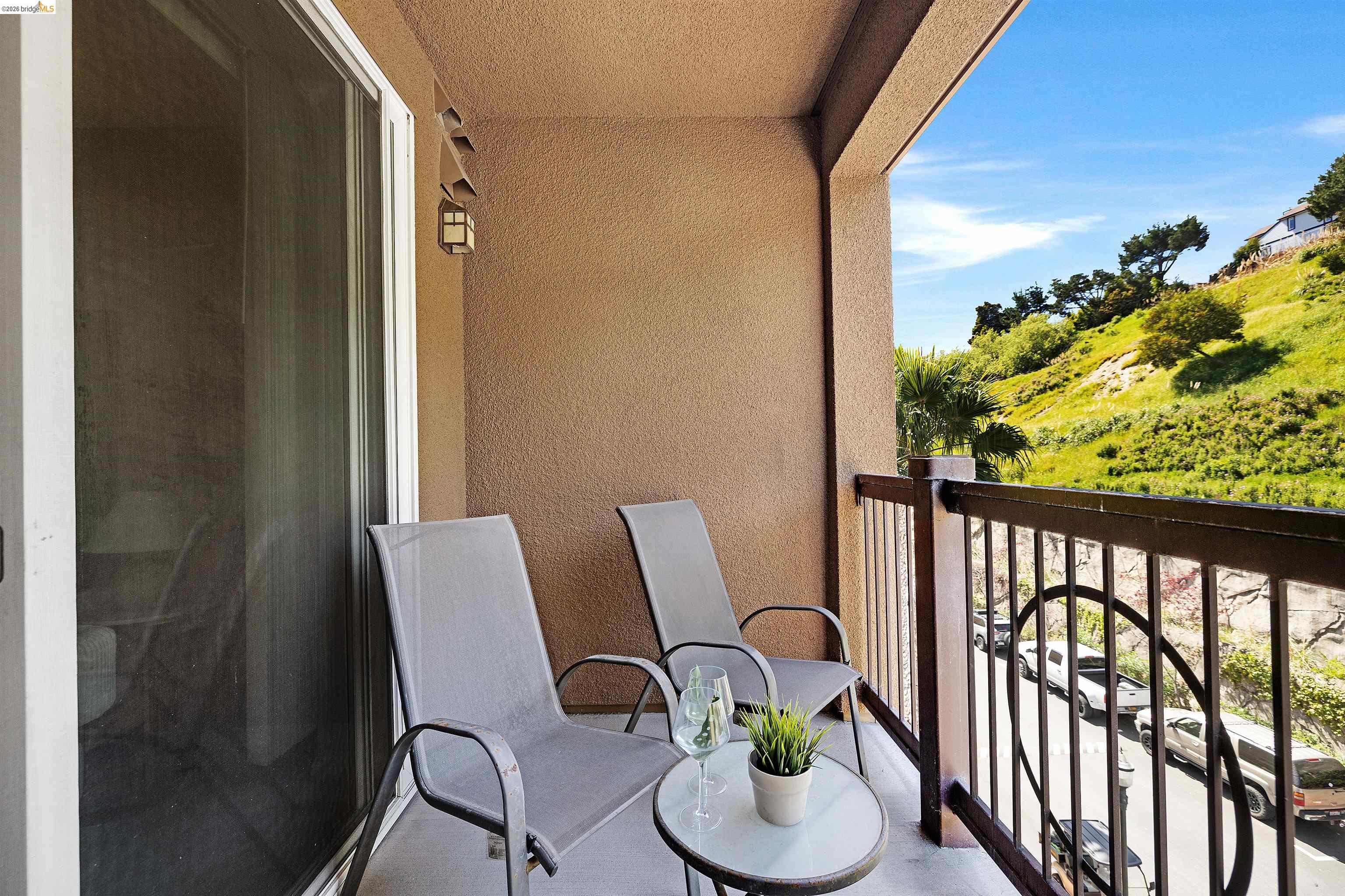Detail Gallery Image 18 of 25 For 2220 Gellert Blvd #4303,  South San Francisco,  CA 94080 - 2 Beds | 2 Baths
