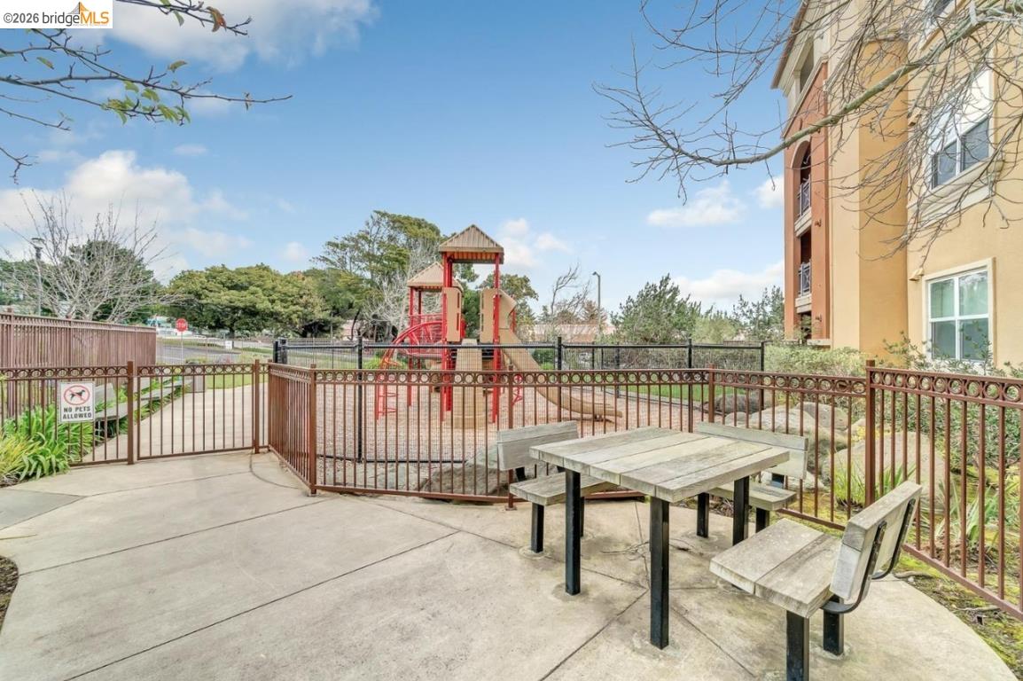 Detail Gallery Image 22 of 25 For 2220 Gellert Blvd #4303,  South San Francisco,  CA 94080 - 2 Beds | 2 Baths