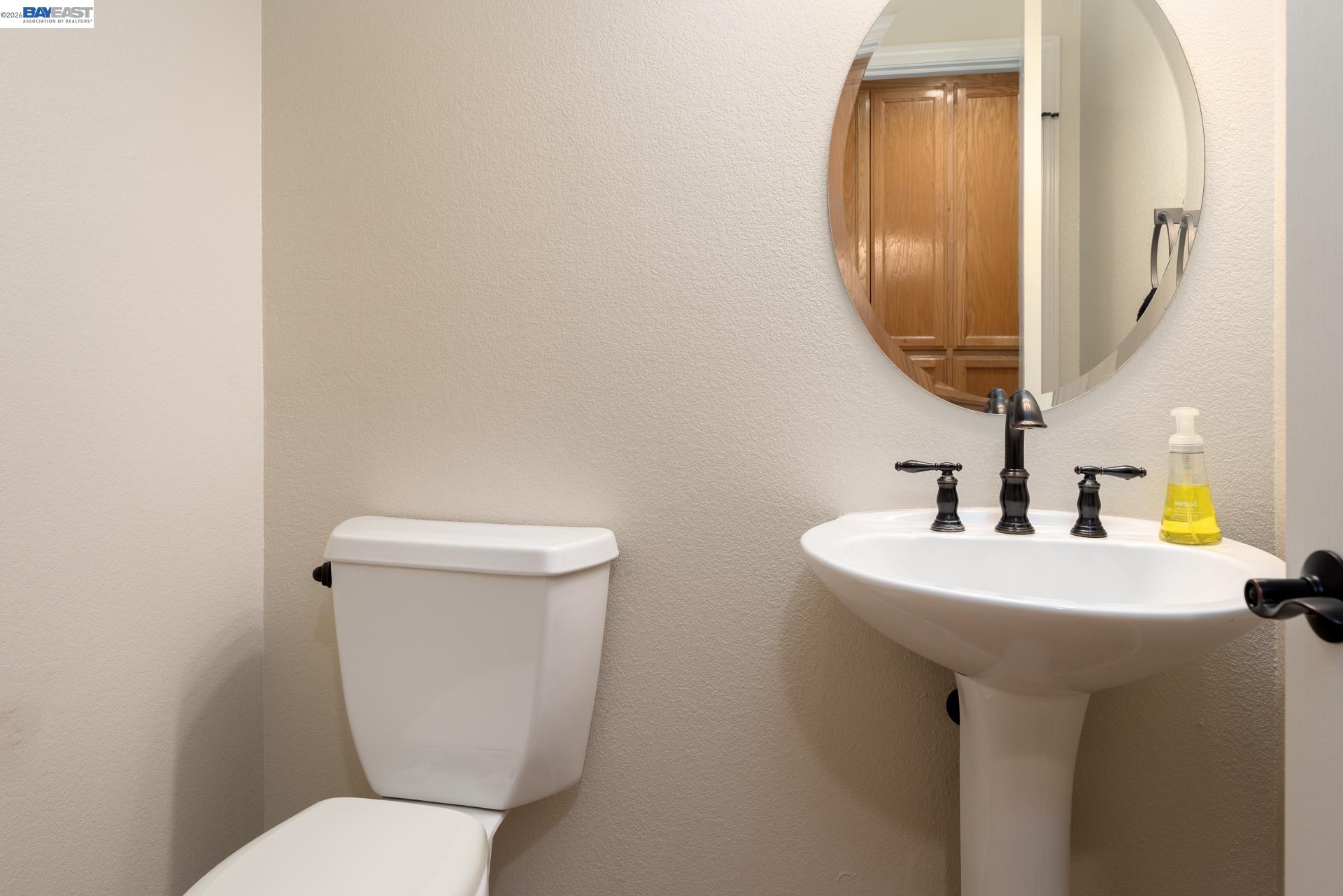 Detail Gallery Image 32 of 46 For 228 Stowring Rd, Petaluma,  CA 94952 - 4 Beds | 2/1 Baths