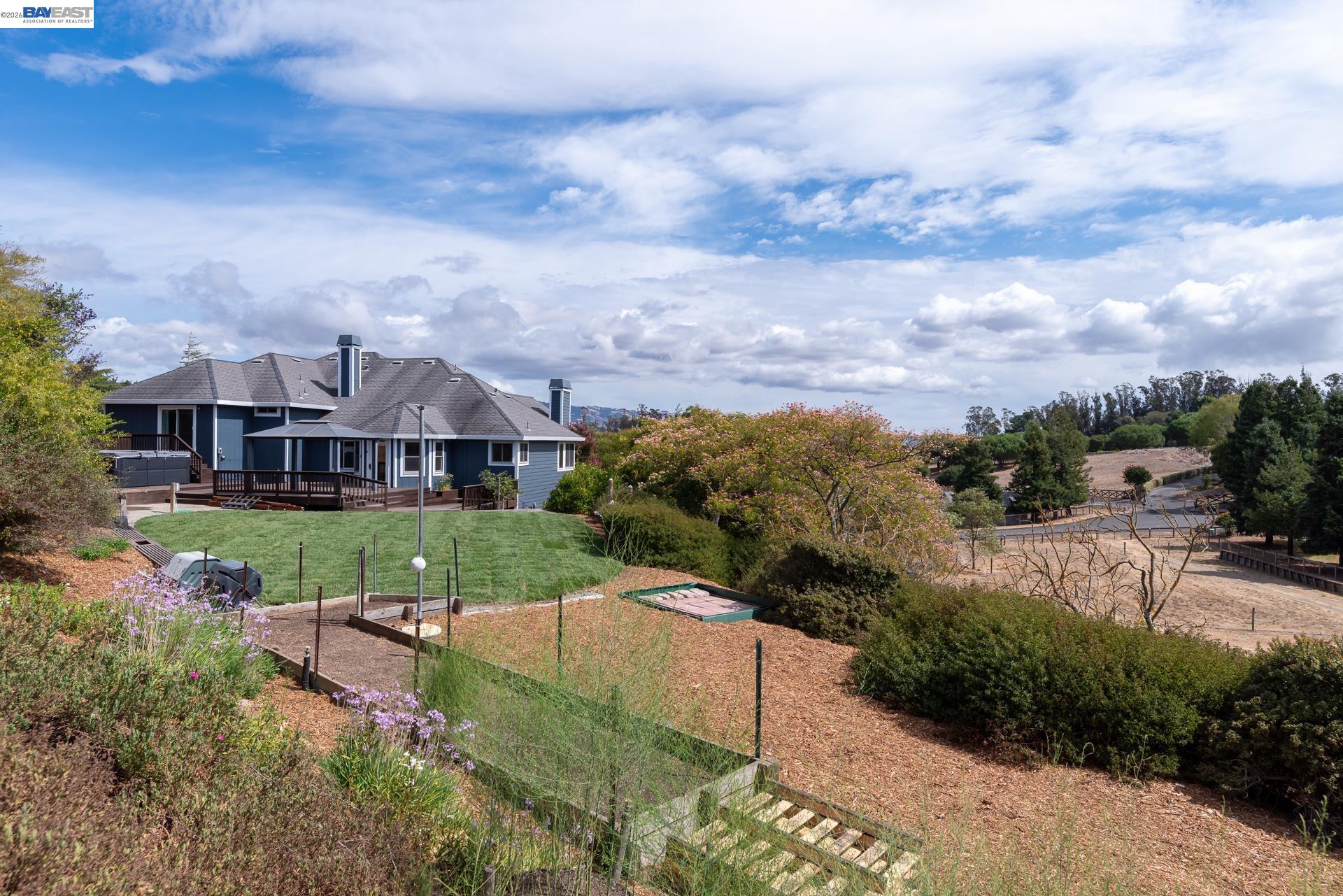 Detail Gallery Image 35 of 46 For 228 Stowring Rd, Petaluma,  CA 94952 - 4 Beds | 2/1 Baths