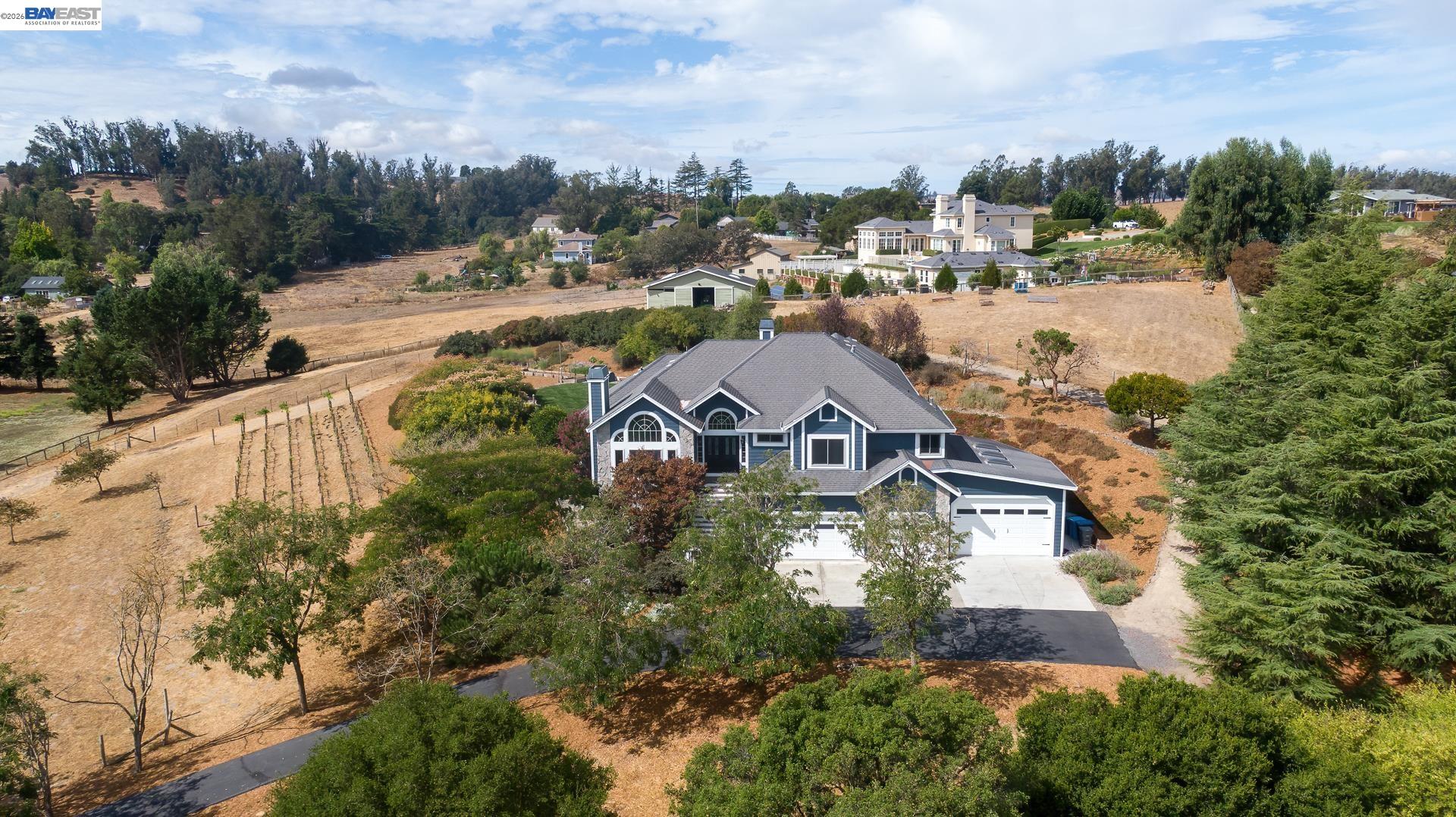 Detail Gallery Image 37 of 46 For 228 Stowring Rd, Petaluma,  CA 94952 - 4 Beds | 2/1 Baths