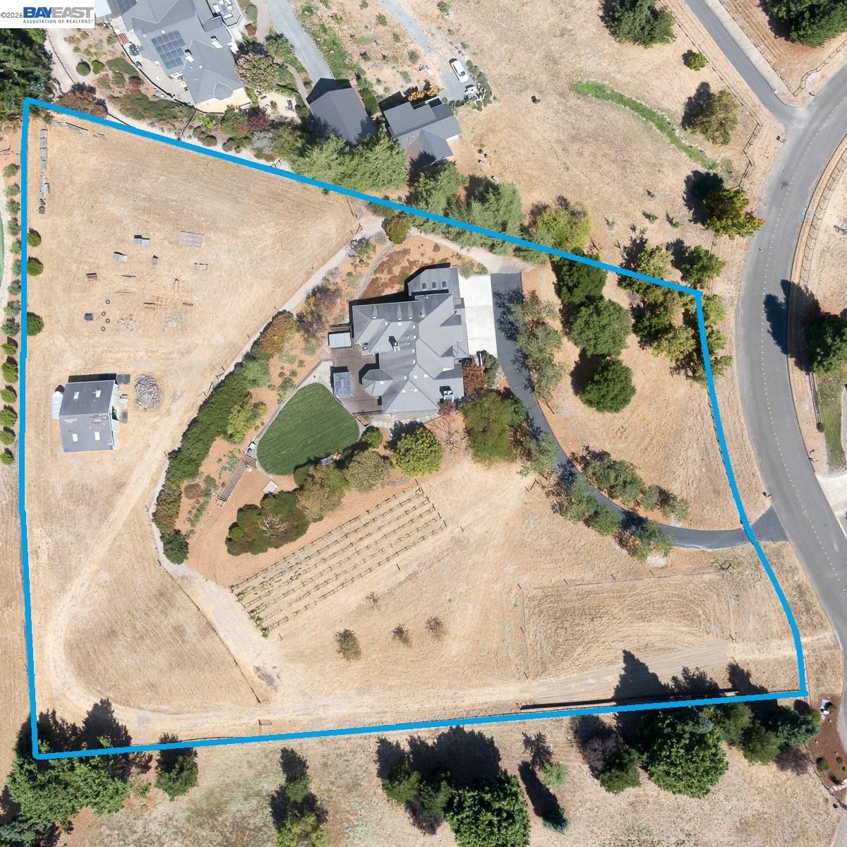 Detail Gallery Image 41 of 46 For 228 Stowring Rd, Petaluma,  CA 94952 - 4 Beds | 2/1 Baths