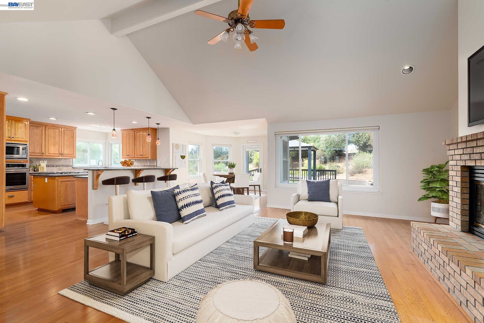 Detail Gallery Image 6 of 46 For 228 Stowring Rd, Petaluma,  CA 94952 - 4 Beds | 2/1 Baths