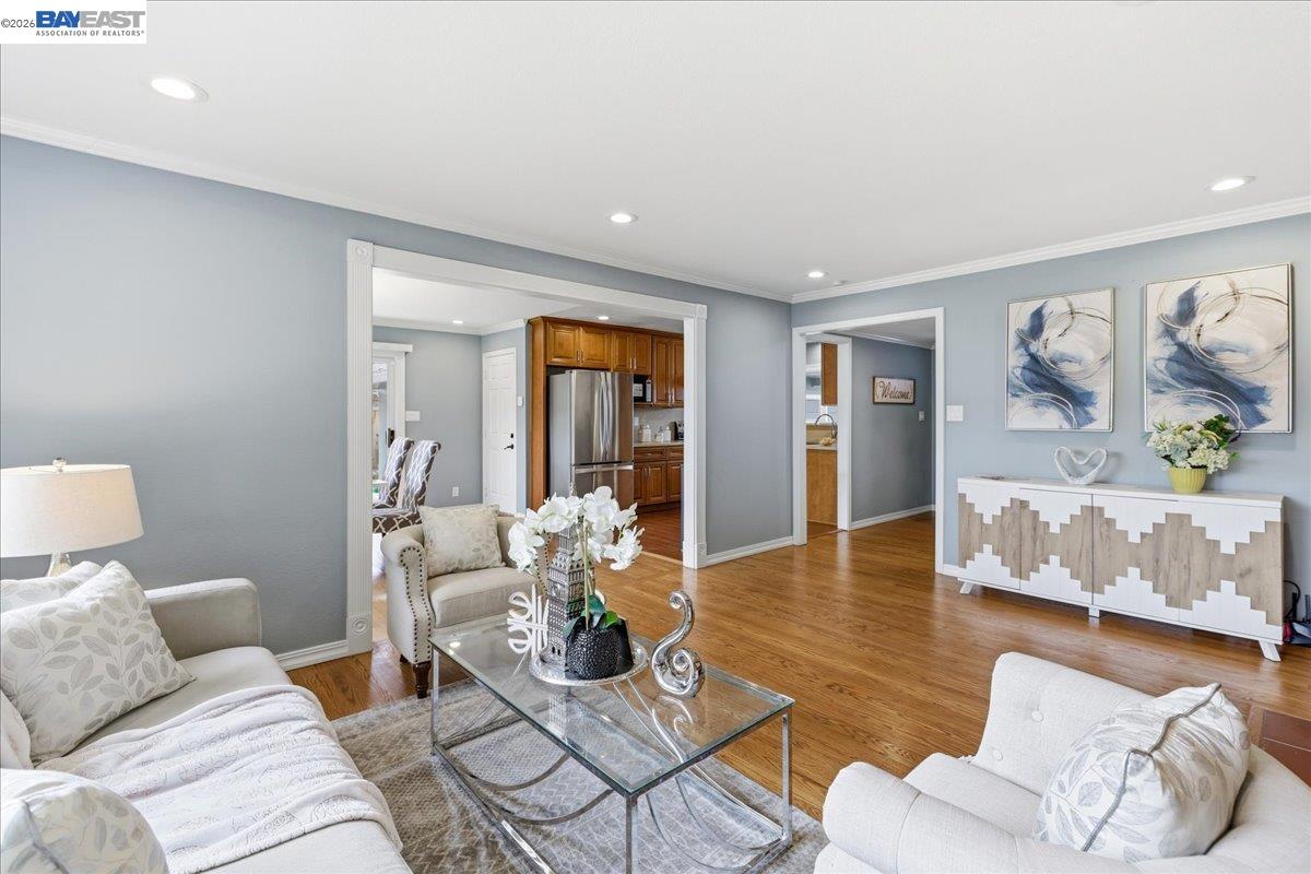 Detail Gallery Image 5 of 24 For 4374 Eggers Dr, Fremont,  CA 94536 - 3 Beds | 2 Baths