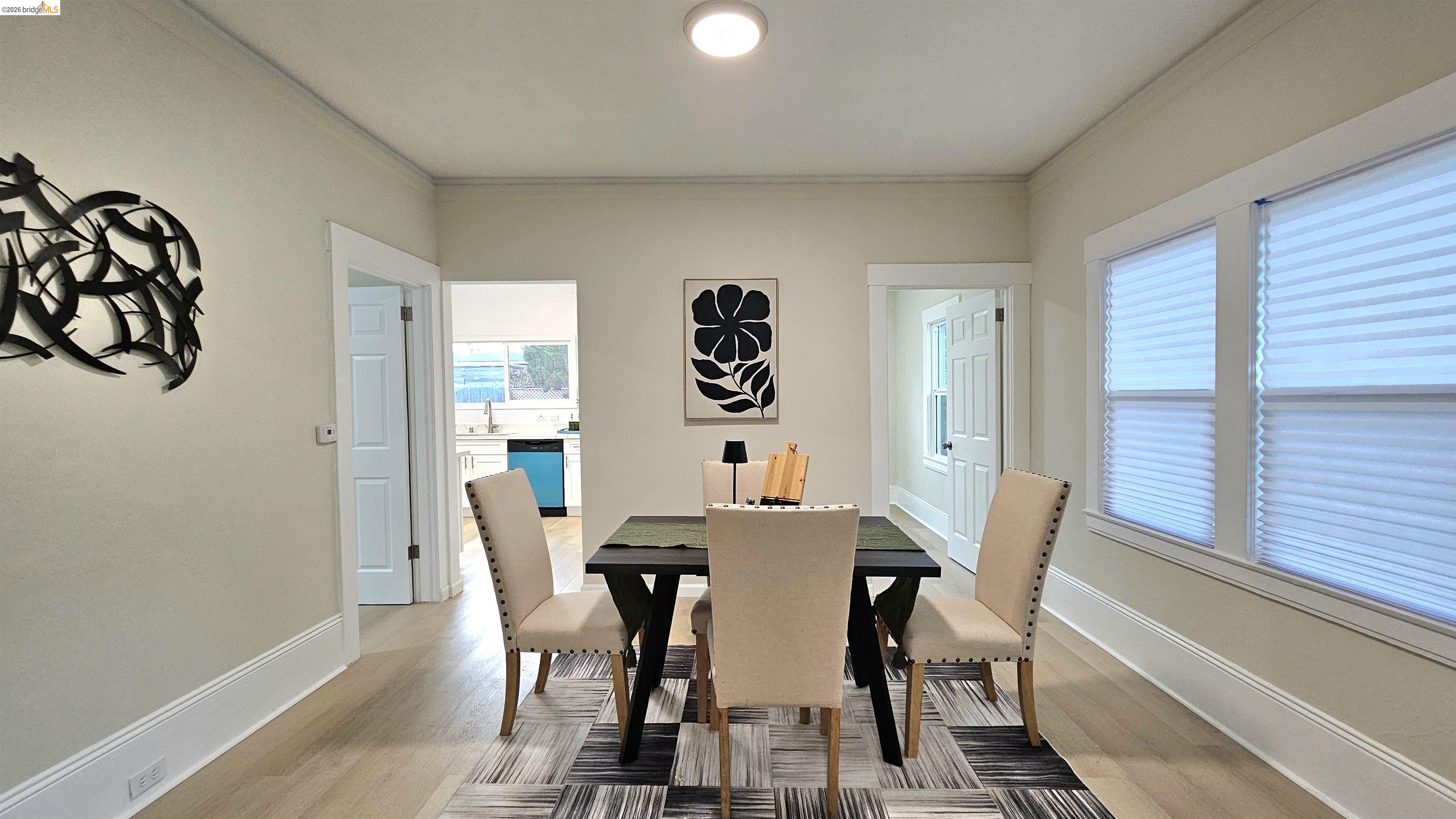 Detail Gallery Image 6 of 19 For 1720 67th Ave, Oakland,  CA 94621 - 3 Beds | 1 Baths