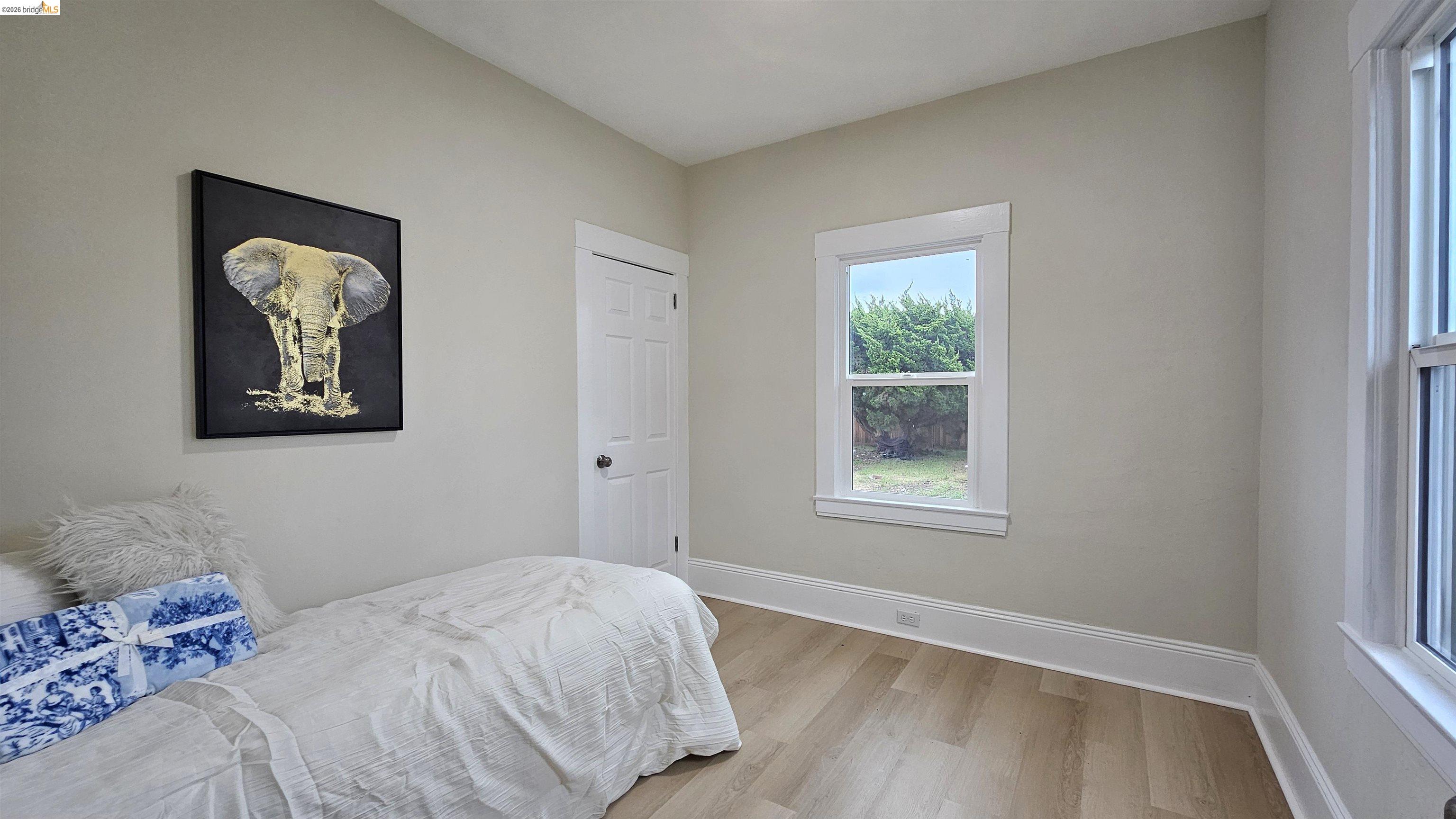 Detail Gallery Image 10 of 19 For 1720 67th Ave, Oakland,  CA 94621 - 3 Beds | 1 Baths