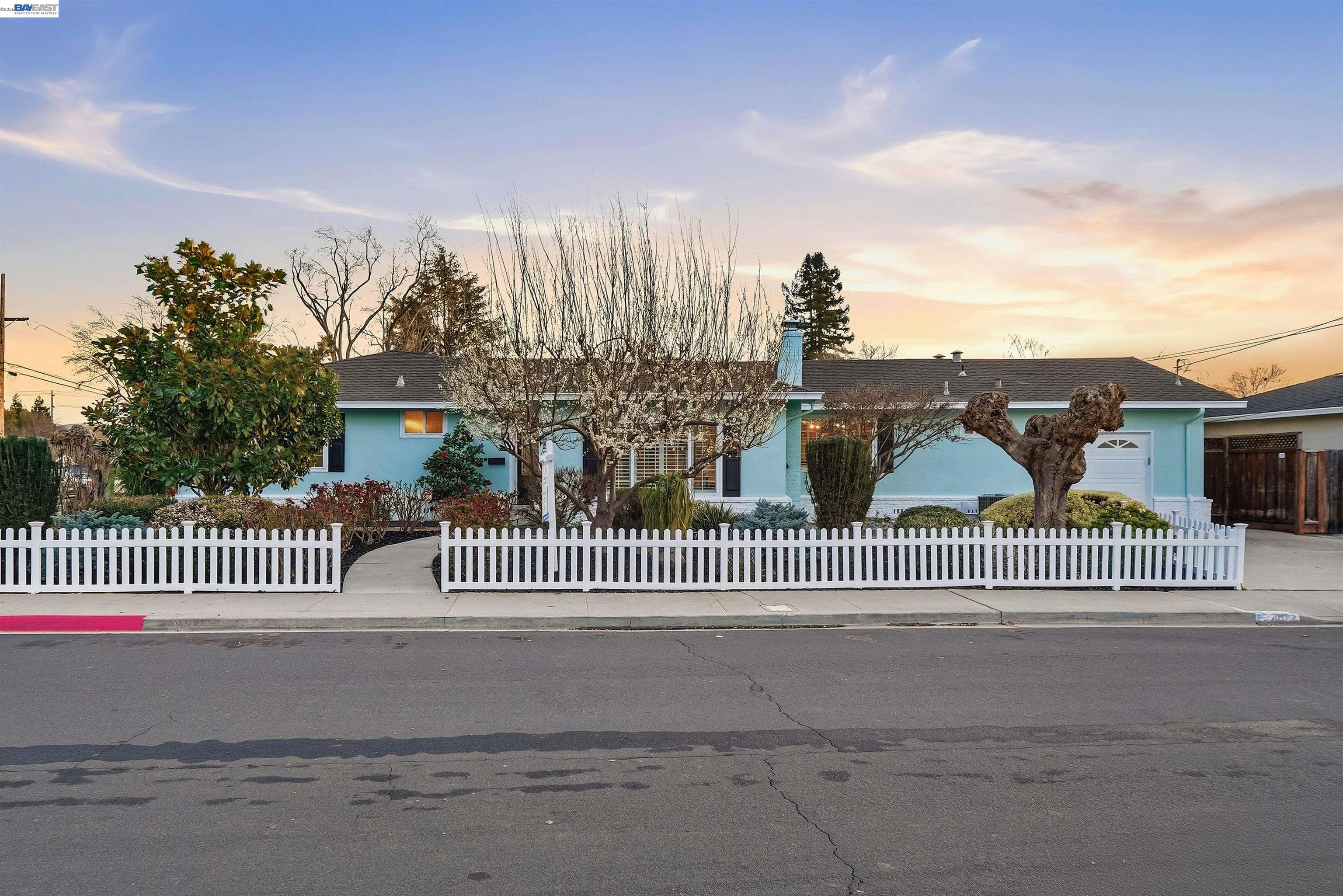 Detail Gallery Image 39 of 51 For 4022 Silver St, Pleasanton,  CA 94566 - 3 Beds | 2 Baths