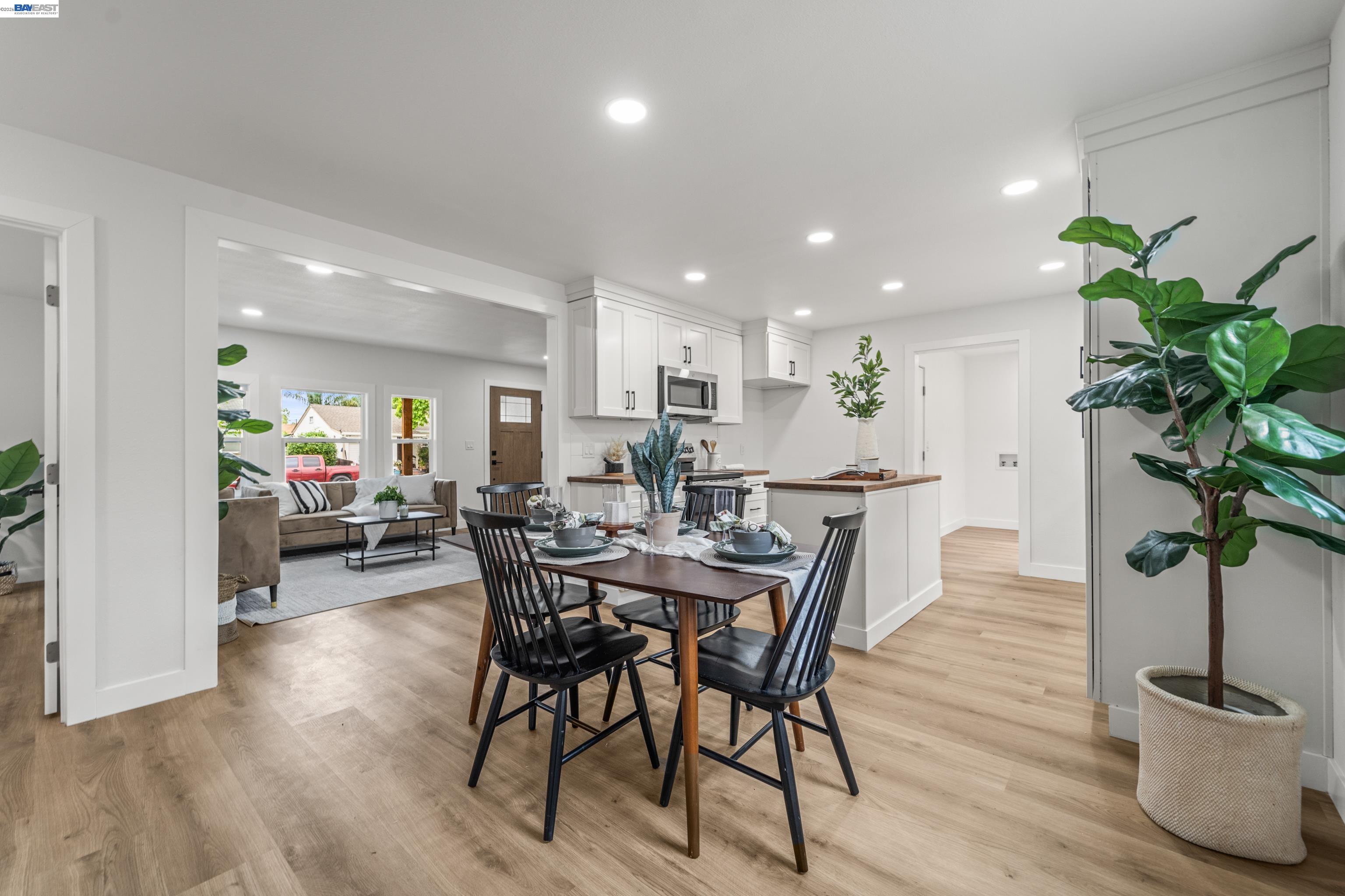 Detail Gallery Image 11 of 42 For 24 Lawrence Ave, Antioch,  CA 94509 - 2 Beds | 1 Baths