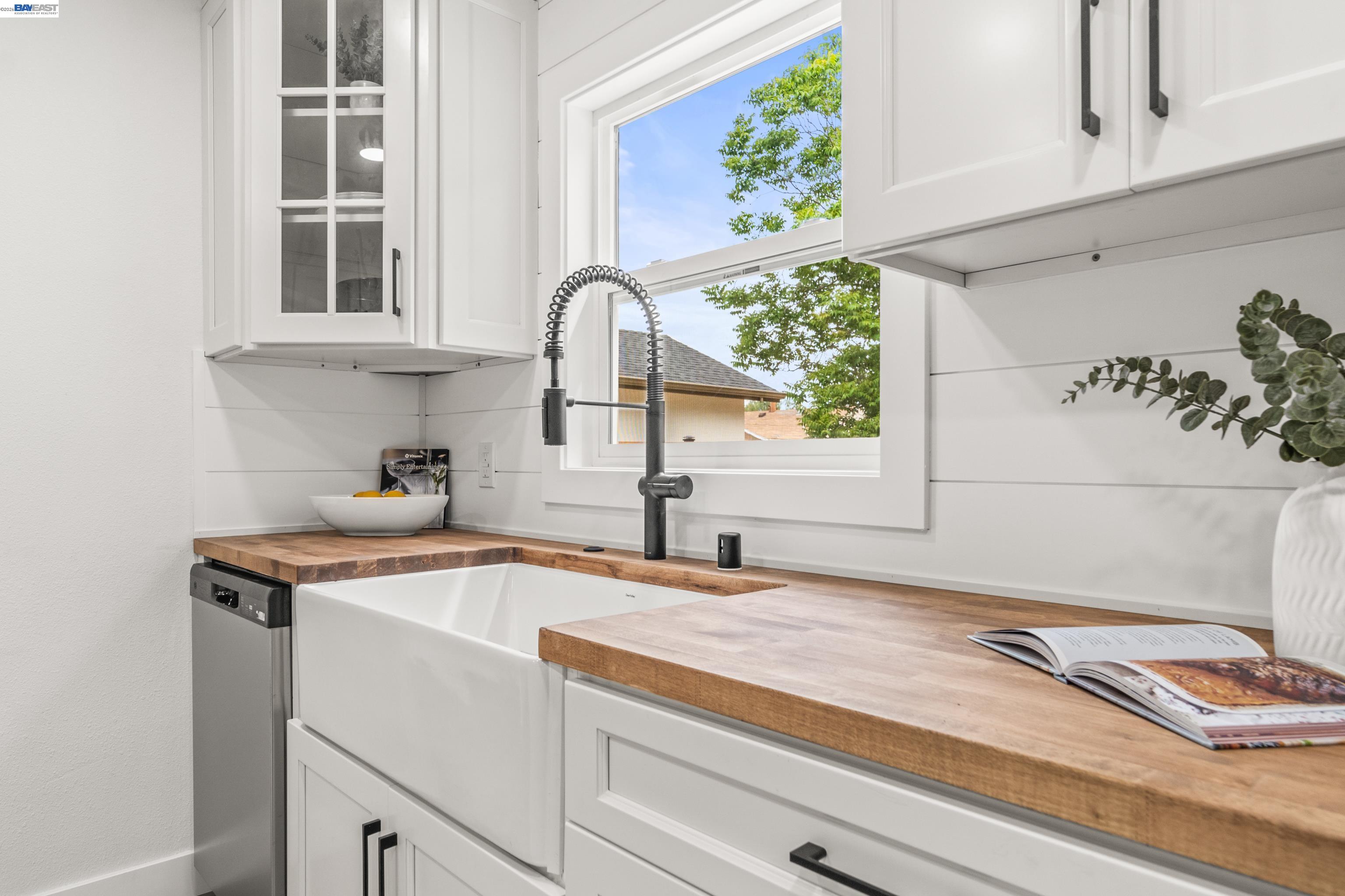 Detail Gallery Image 18 of 42 For 24 Lawrence Ave, Antioch,  CA 94509 - 2 Beds | 1 Baths