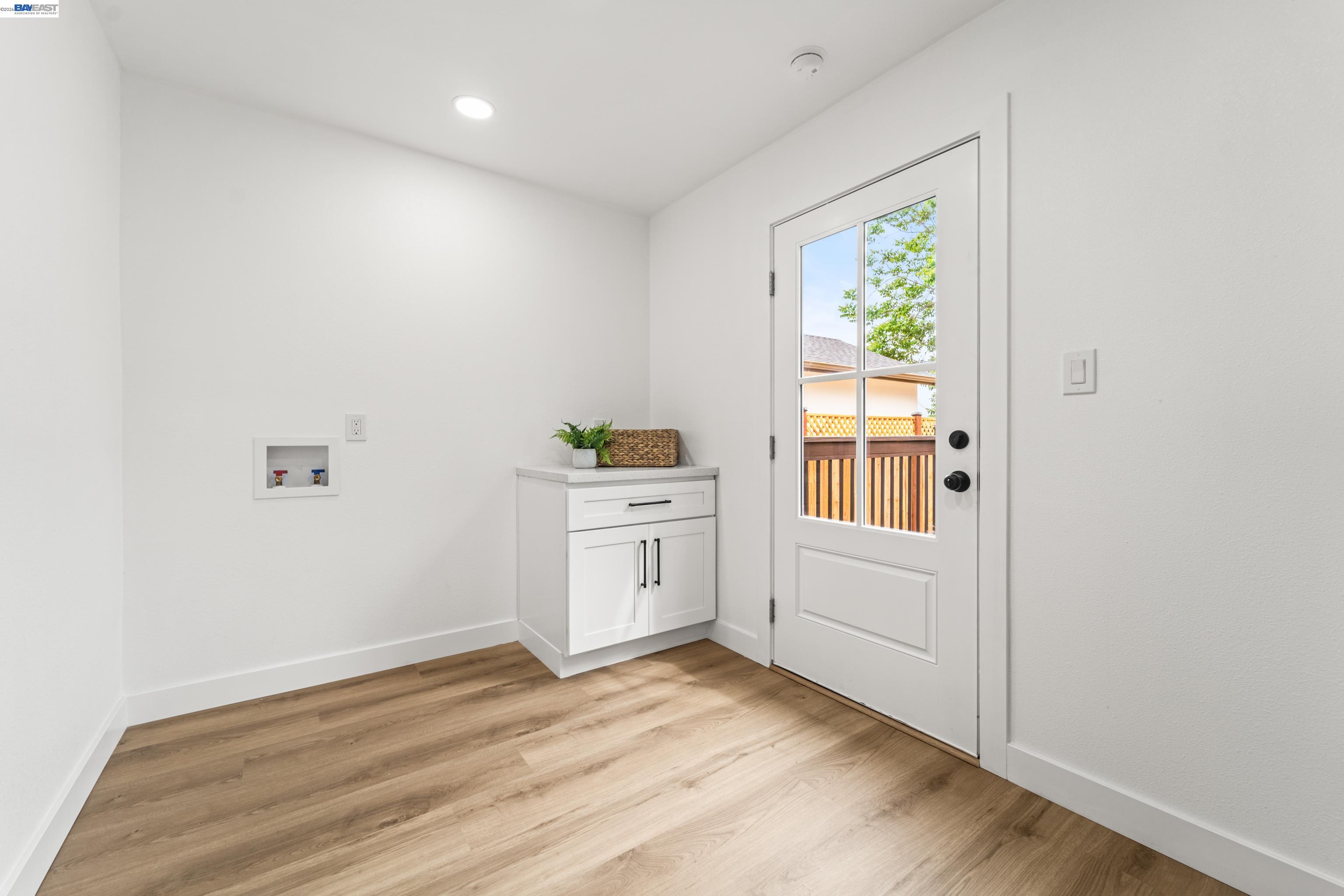 Detail Gallery Image 31 of 42 For 24 Lawrence Ave, Antioch,  CA 94509 - 2 Beds | 1 Baths